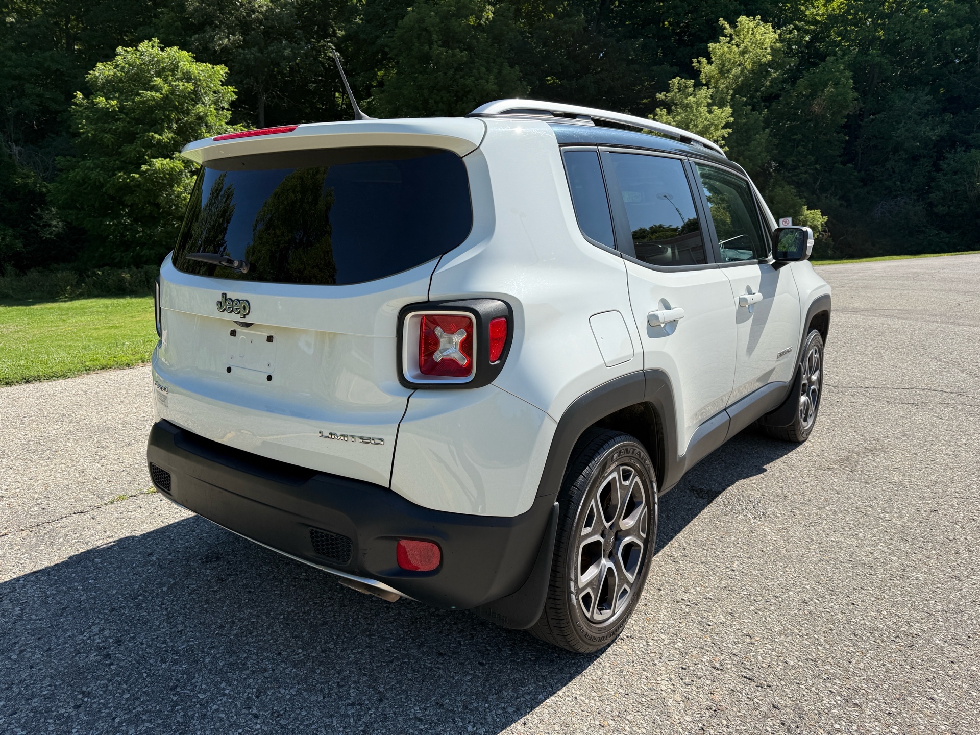 /canadacars/2015-Jeep-Renegade-45667680737983907.jpg