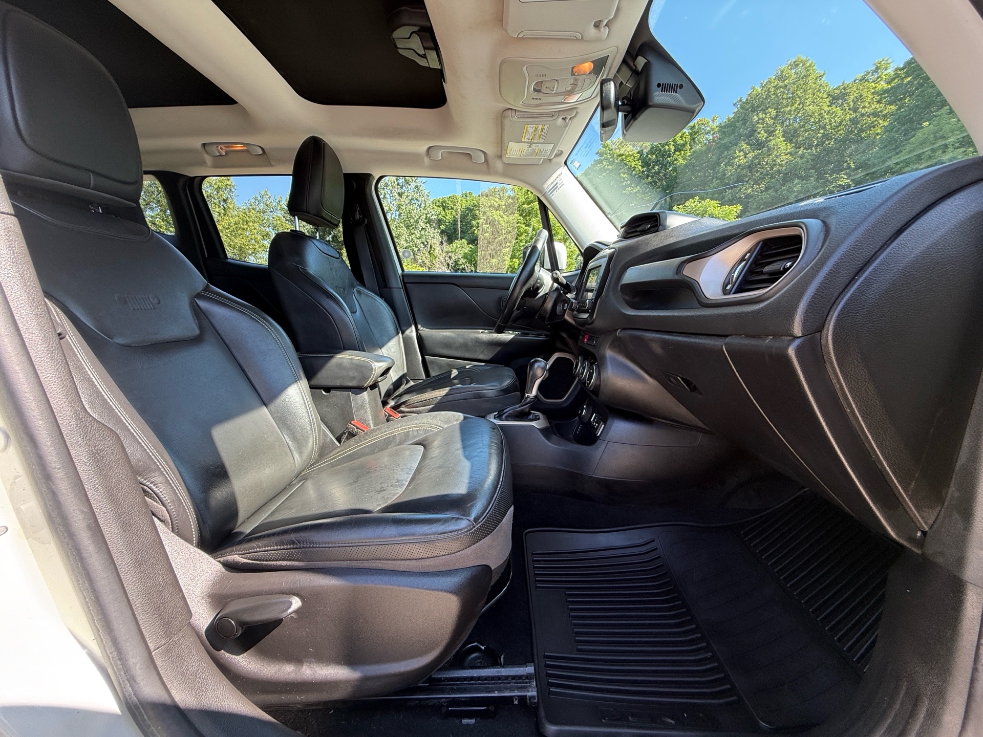 /canadacars/2015-Jeep-Renegade-8000239477537121.jpg