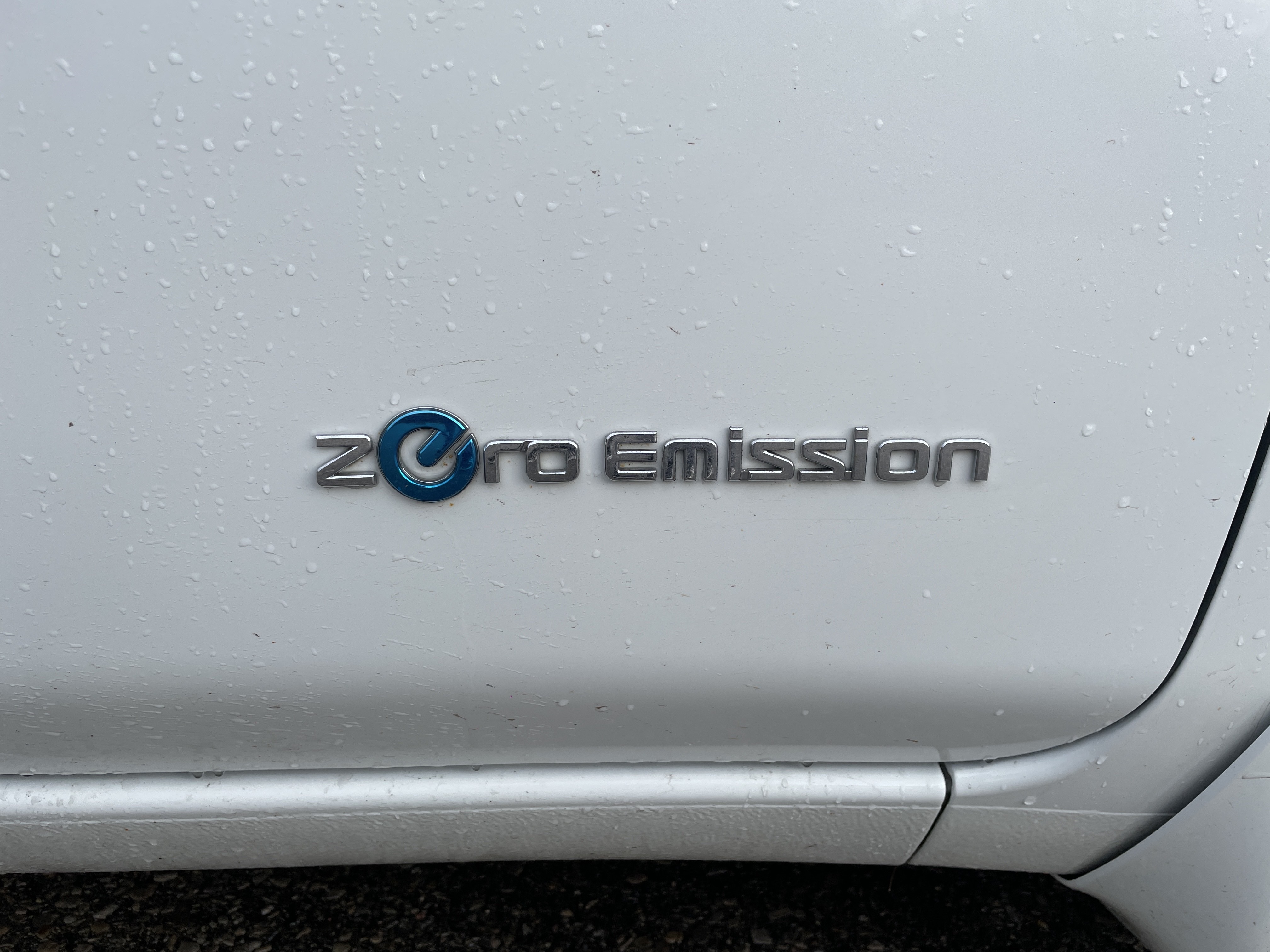 /canadacars/2015-Nissan-LEAF-08396037034958104.jpg