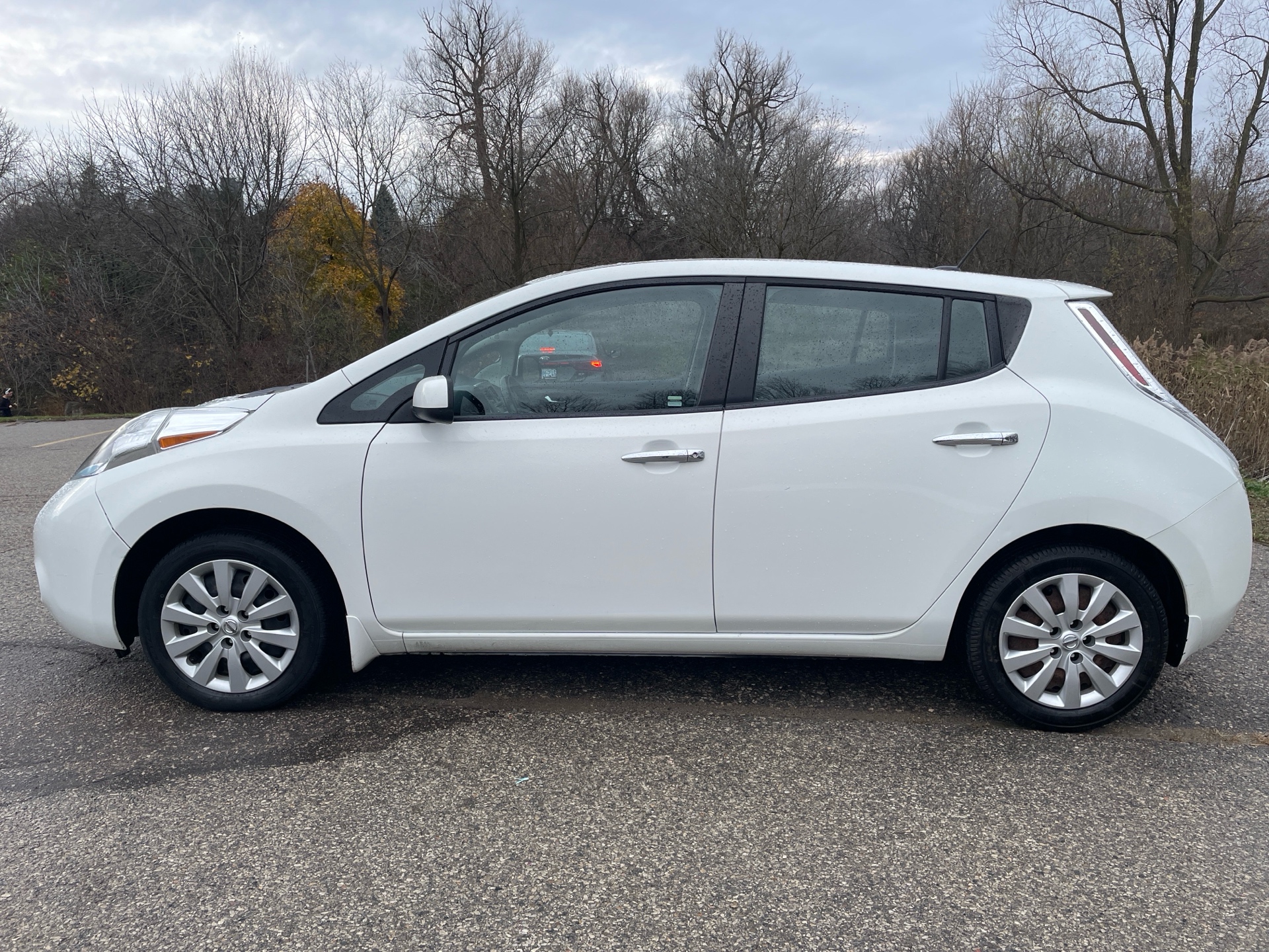 /canadacars/2015-Nissan-LEAF-2363369741047454.jpg