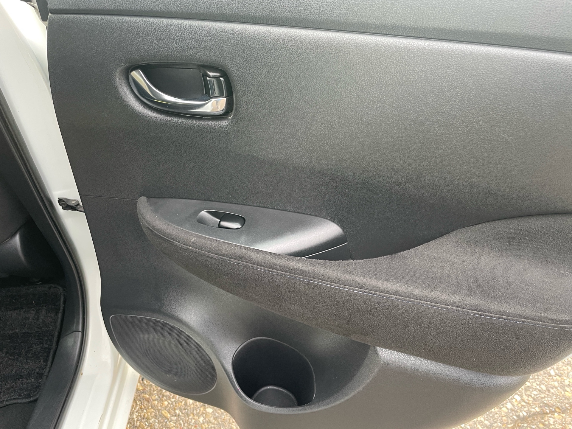 /canadacars/2015-Nissan-LEAF-357110439444549.jpg