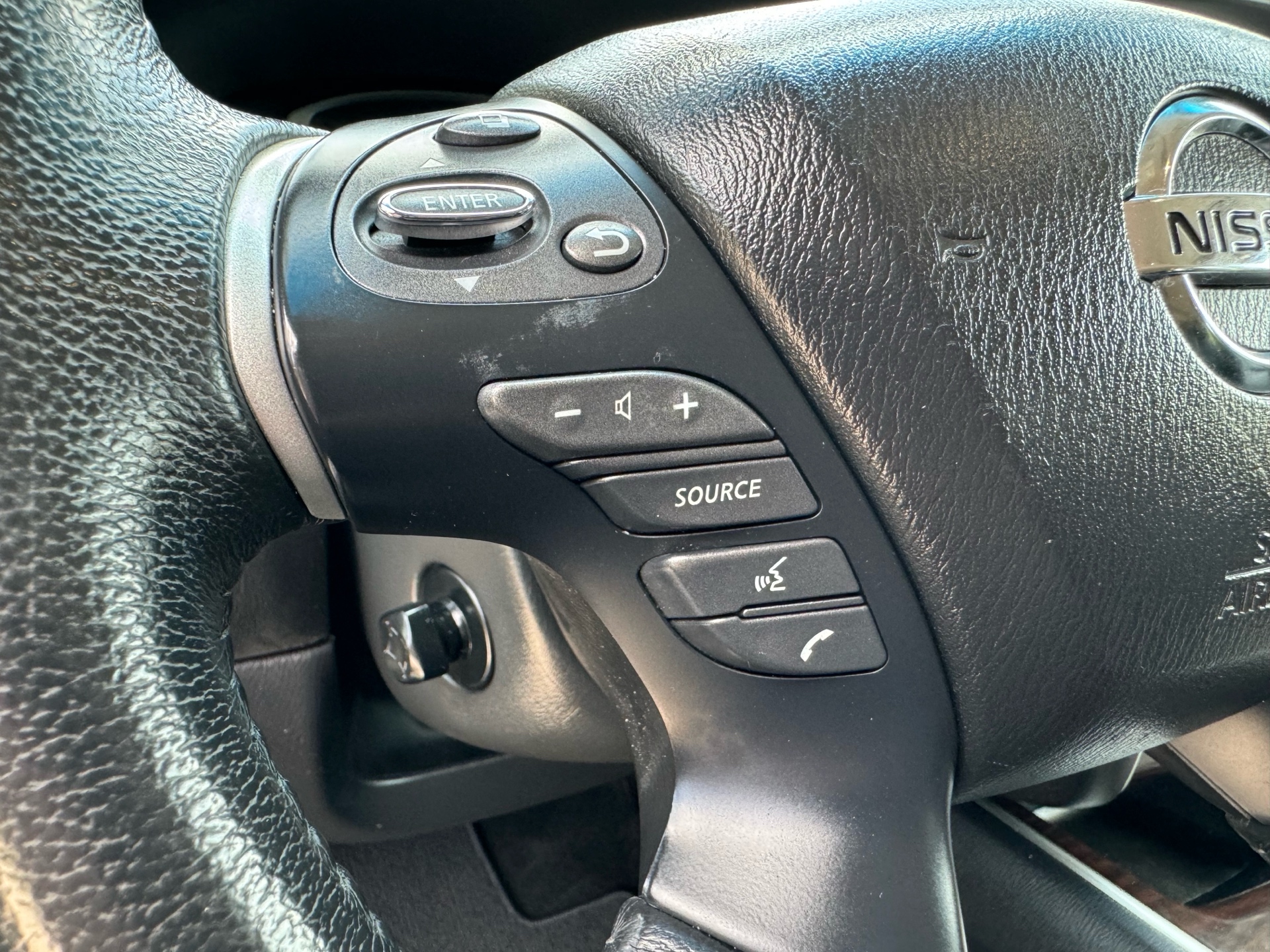 /canadacars/2015-Nissan-Pathfinder-1781265163116479.jpg
