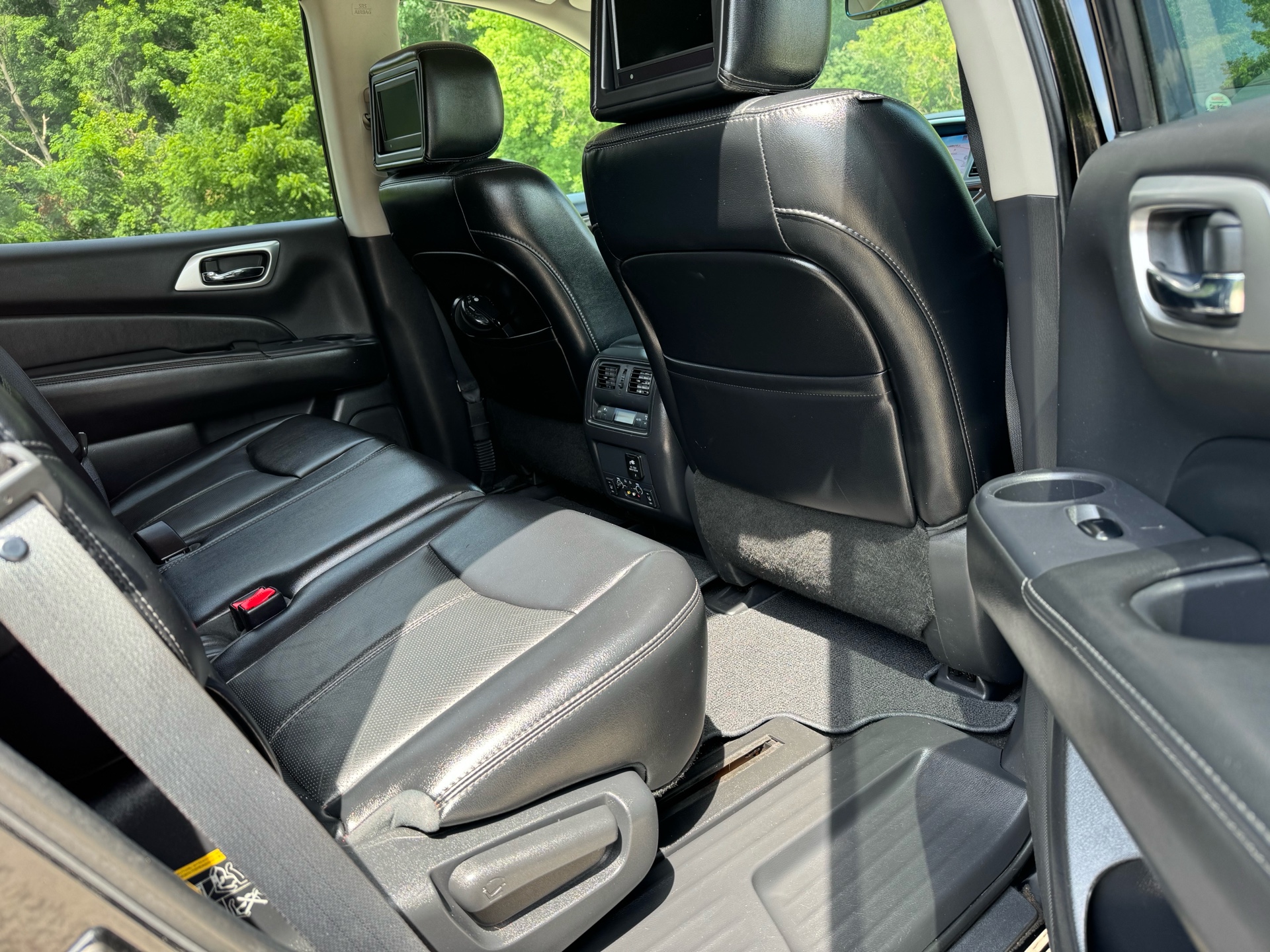 /canadacars/2015-Nissan-Pathfinder-450220849801126.jpg
