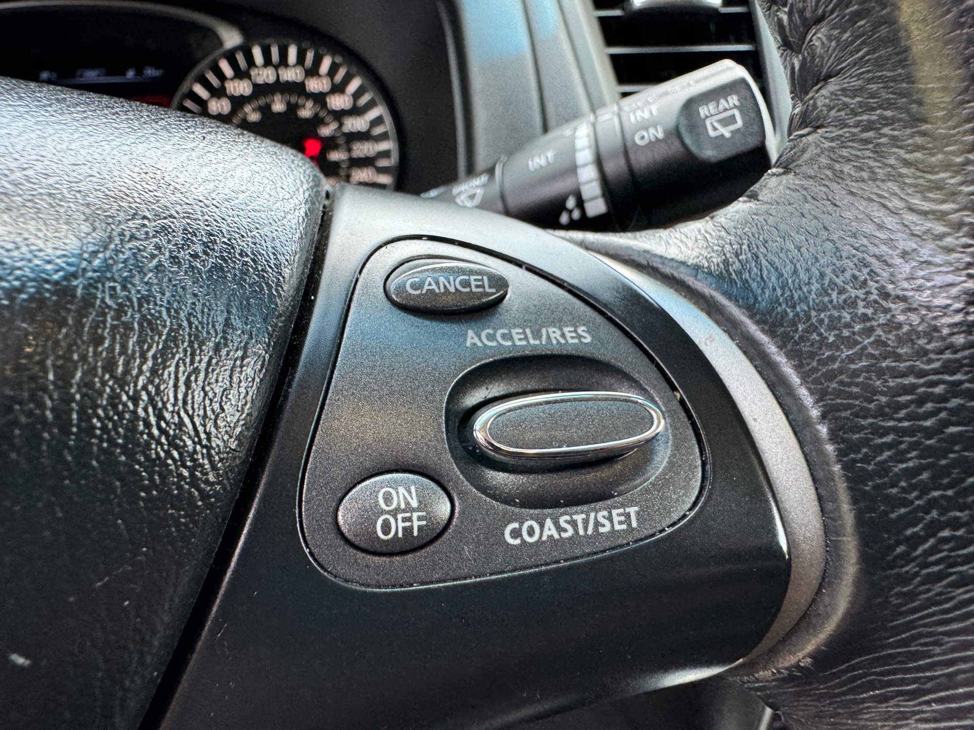 /canadacars/2015-Nissan-Pathfinder-5769066886021674.jpg