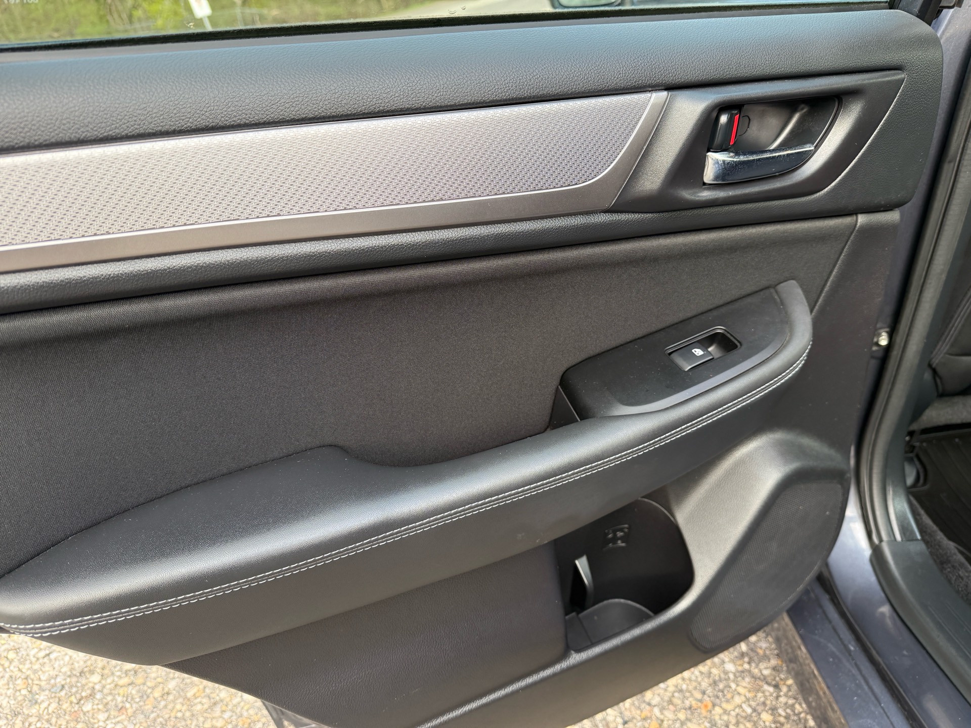 /canadacars/2015-Subaru-Legacy-30932455916329316.jpg