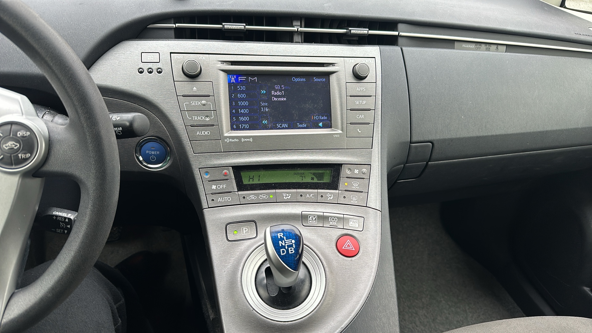 /canadacars/2015-TOYOTA-PRIUS-5017473279334794.jpg