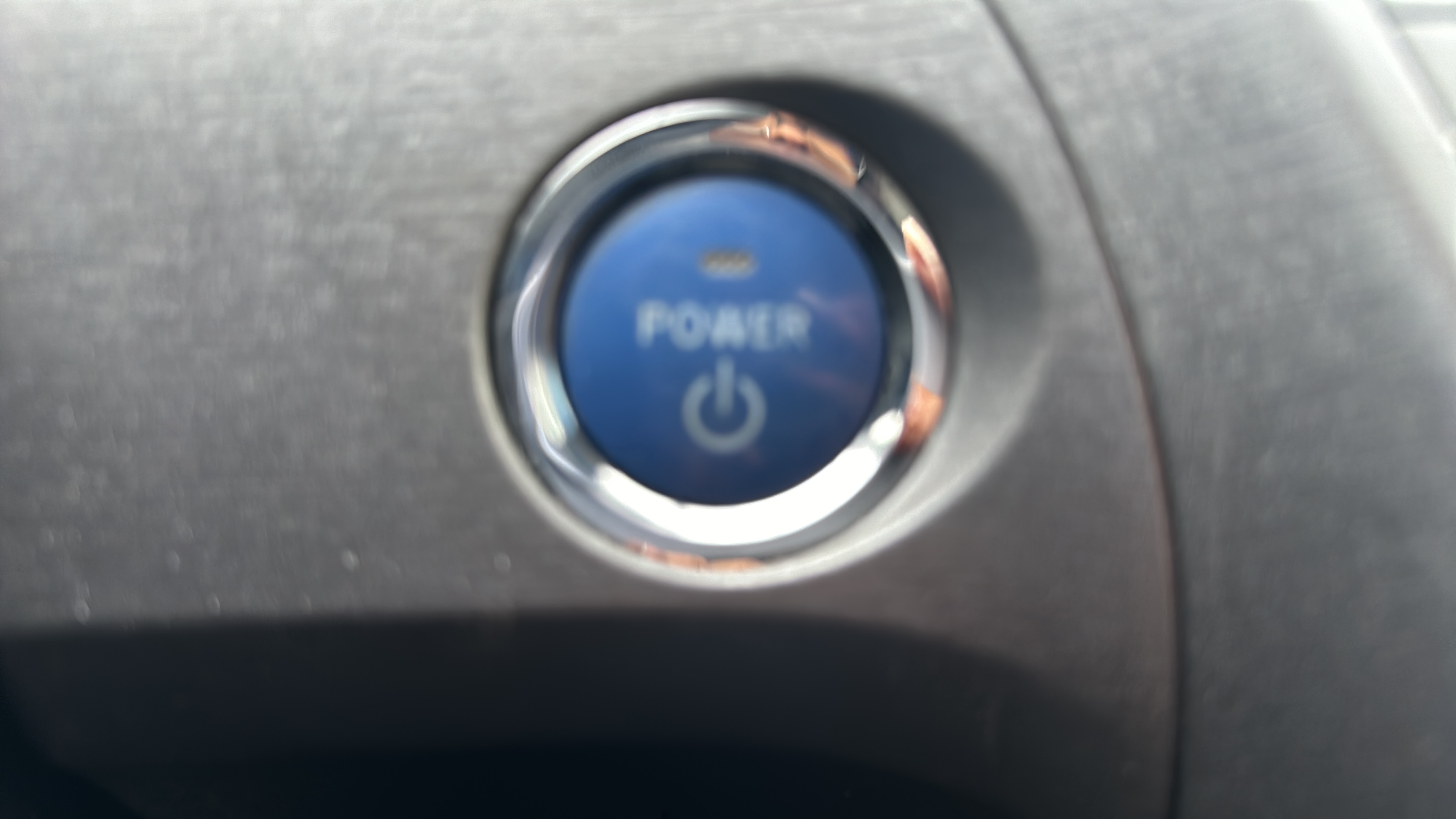 /canadacars/2015-TOYOTA-PRIUS-9516357789156189.jpg