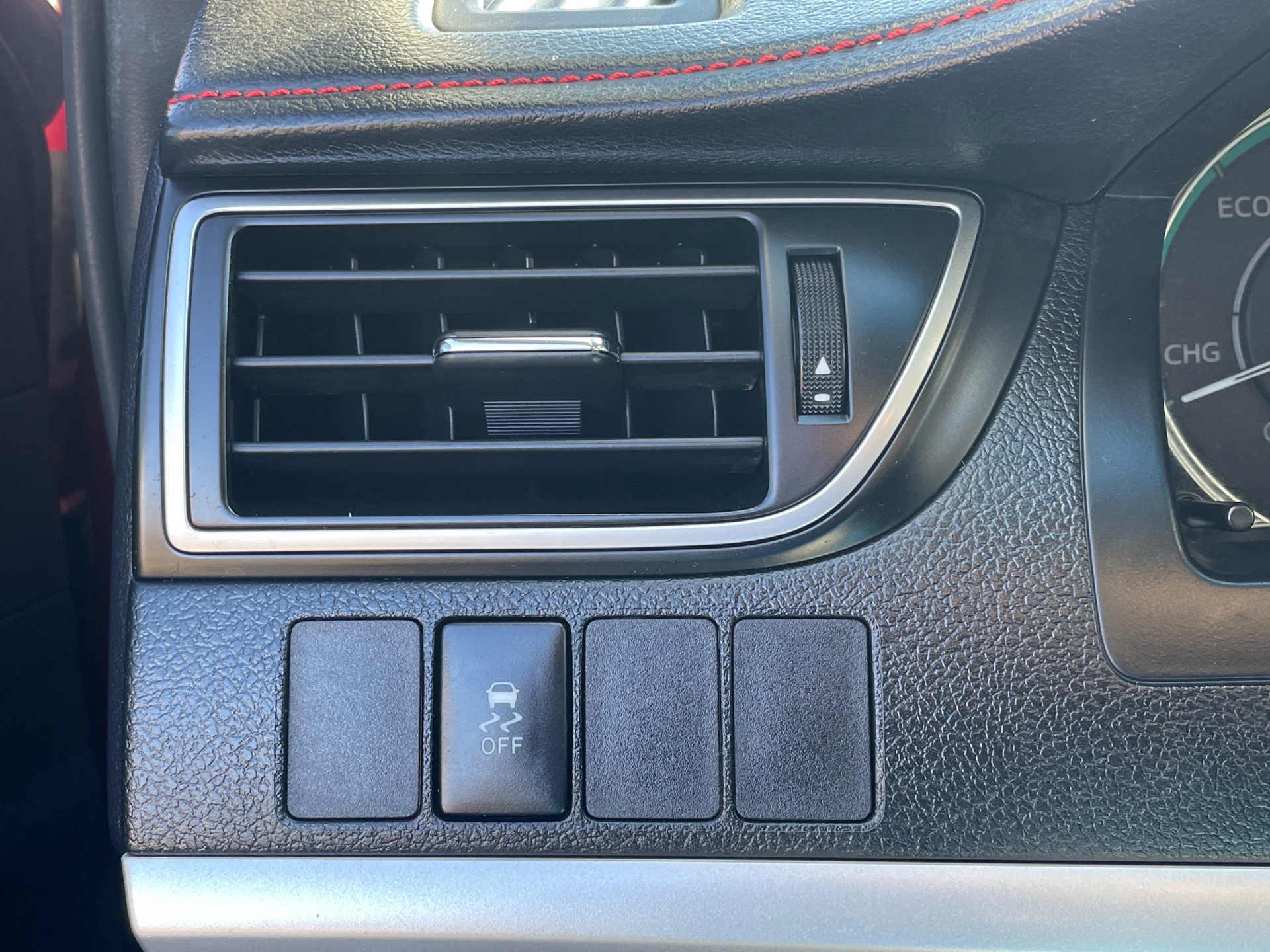 /canadacars/2015-Toyota-CamryHybrid-3107990750050065.jpg