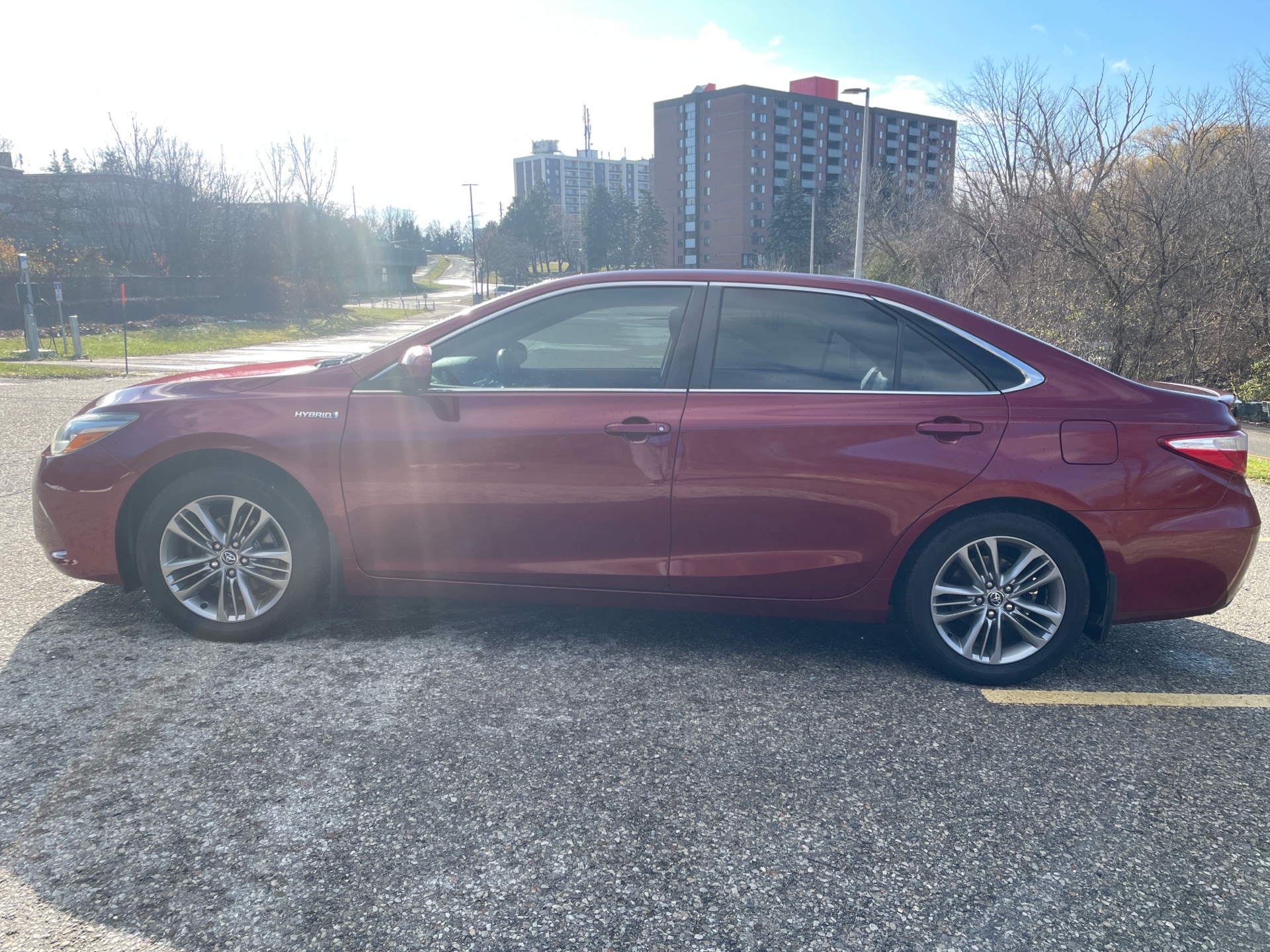 /canadacars/2015-Toyota-CamryHybrid-3219264980117711.jpg