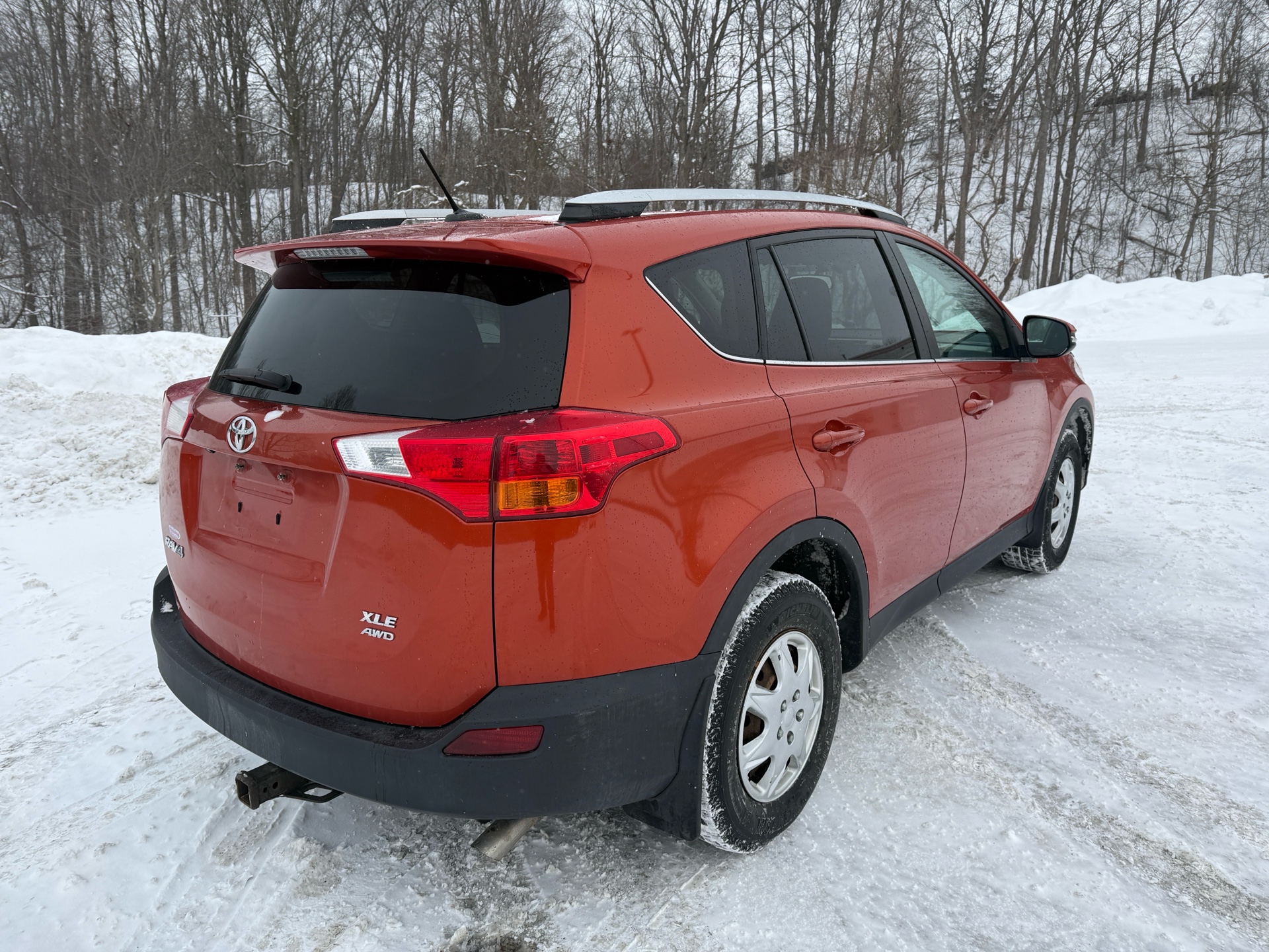 /canadacars/2015-Toyota-RAV4-6040876855621657.jpg