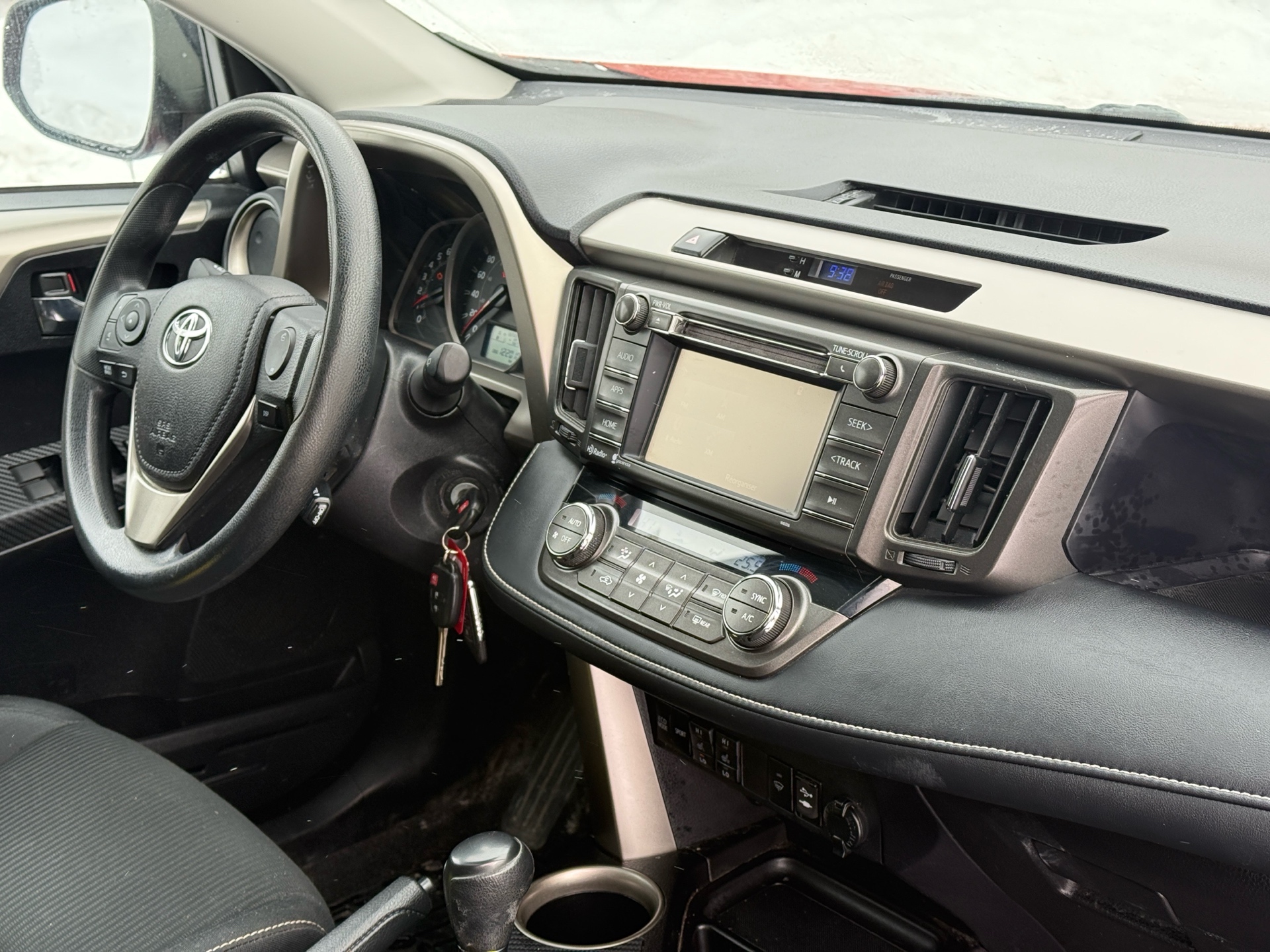 /canadacars/2015-Toyota-RAV4-6447853750091179.jpg