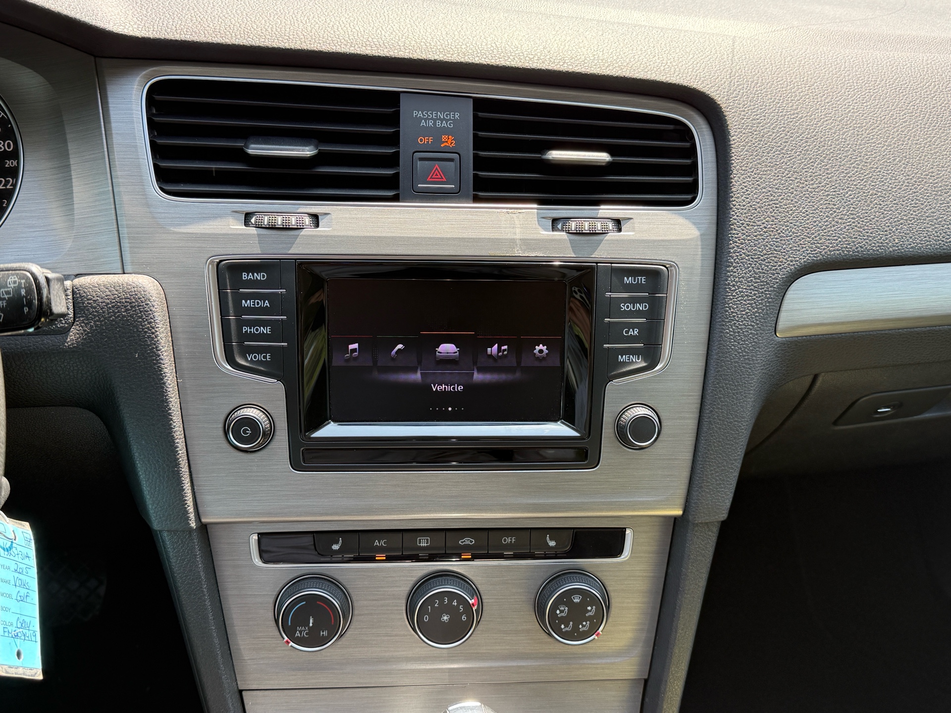 /canadacars/2015-Volkswagen-Golf-014749206484061972.jpg