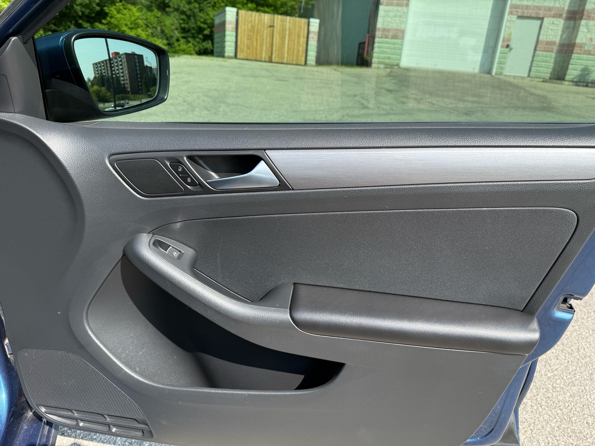 /canadacars/2015-Volkswagen-Jetta-15444216701789504.jpg