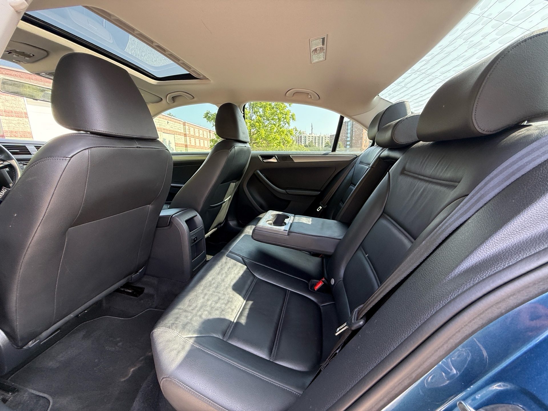 /canadacars/2015-Volkswagen-Jetta-5645022670760598.jpg