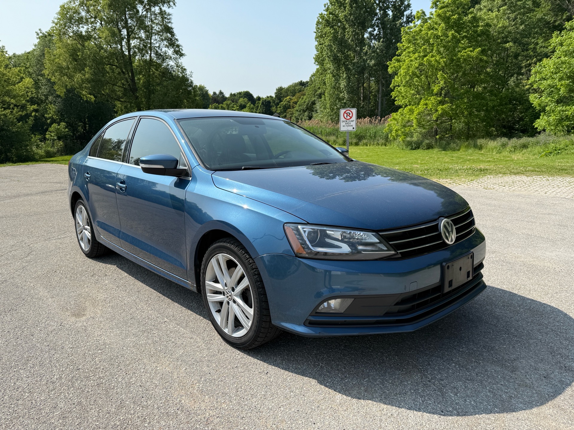 /canadacars/2015-Volkswagen-Jetta-8802198660641587.jpg