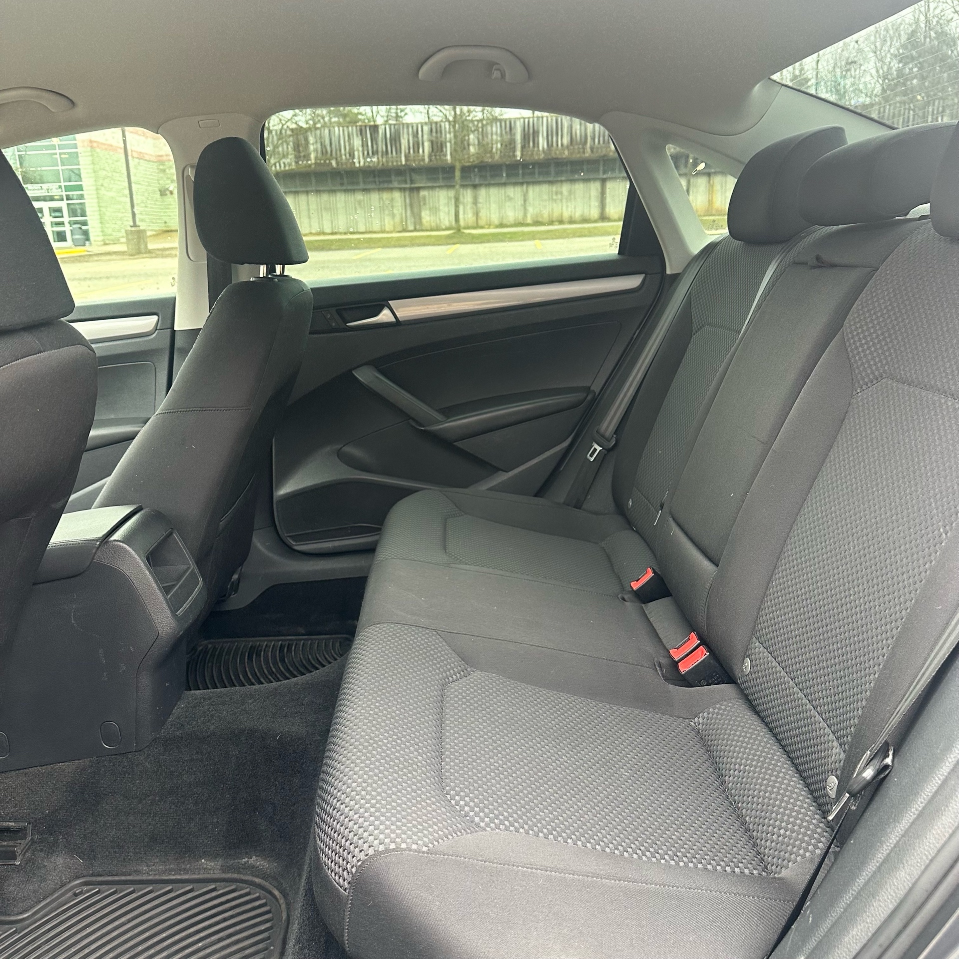 /canadacars/2015-Volkswagen-Passat-7296099632916242.jpg
