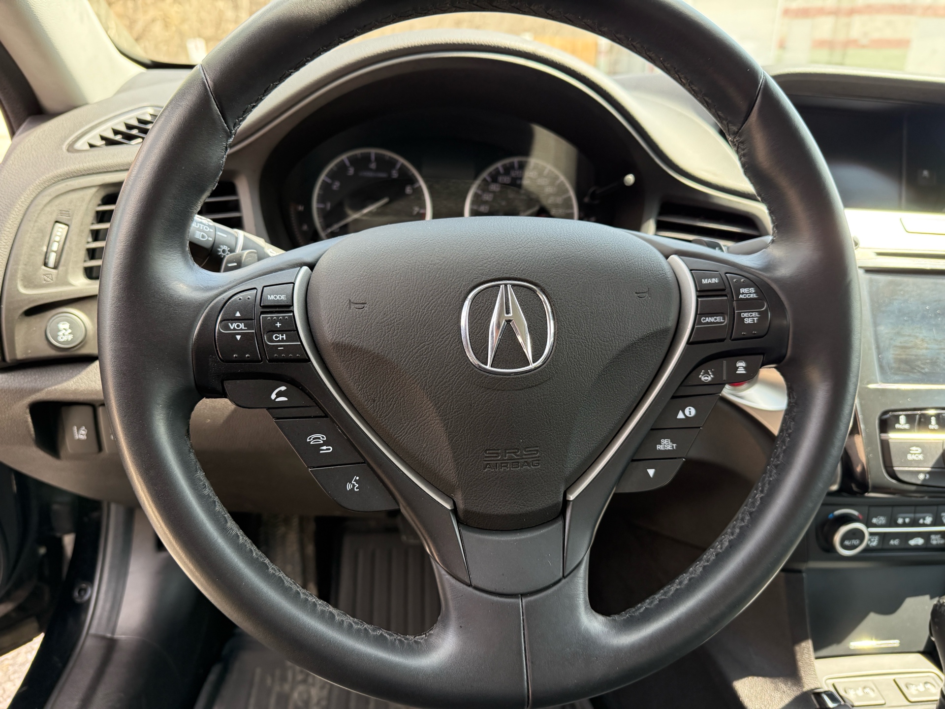 /canadacars/2016-Acura-ILX-1071531870787874.jpg