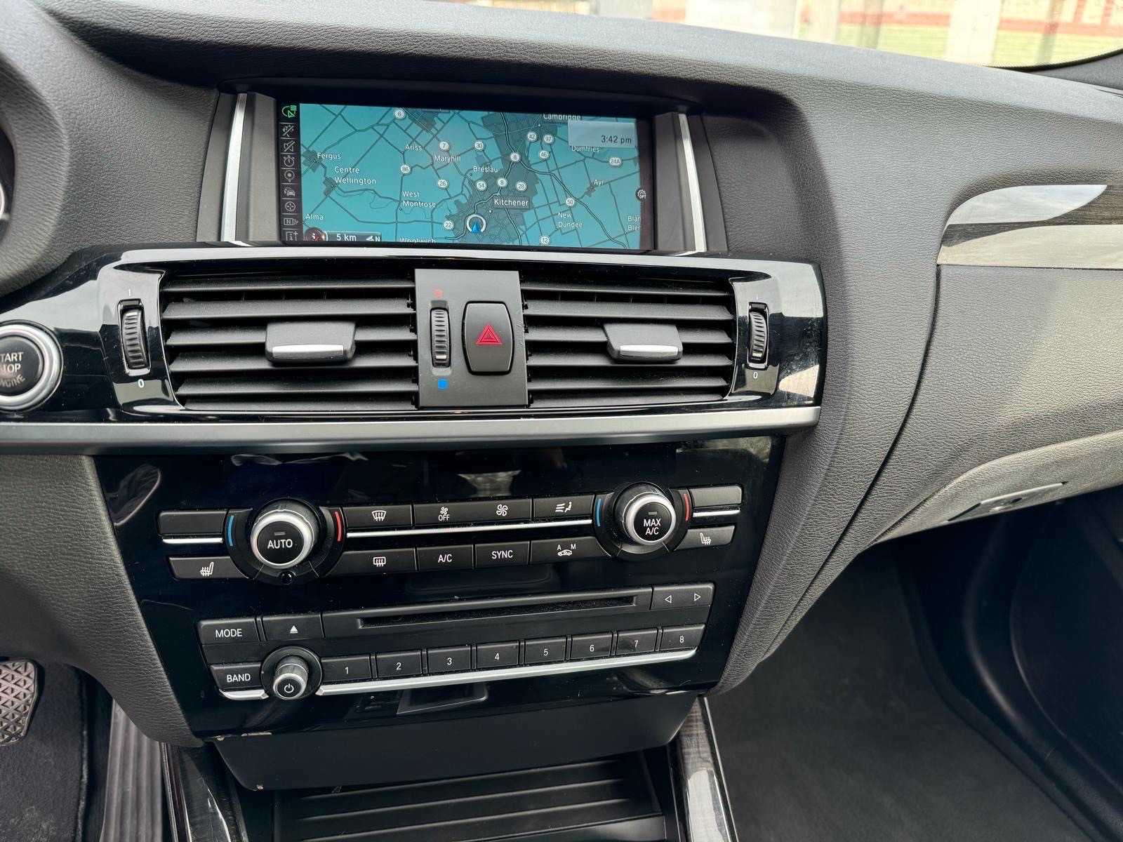 /canadacars/2016-BMW-X4-12462405173655355.jpg