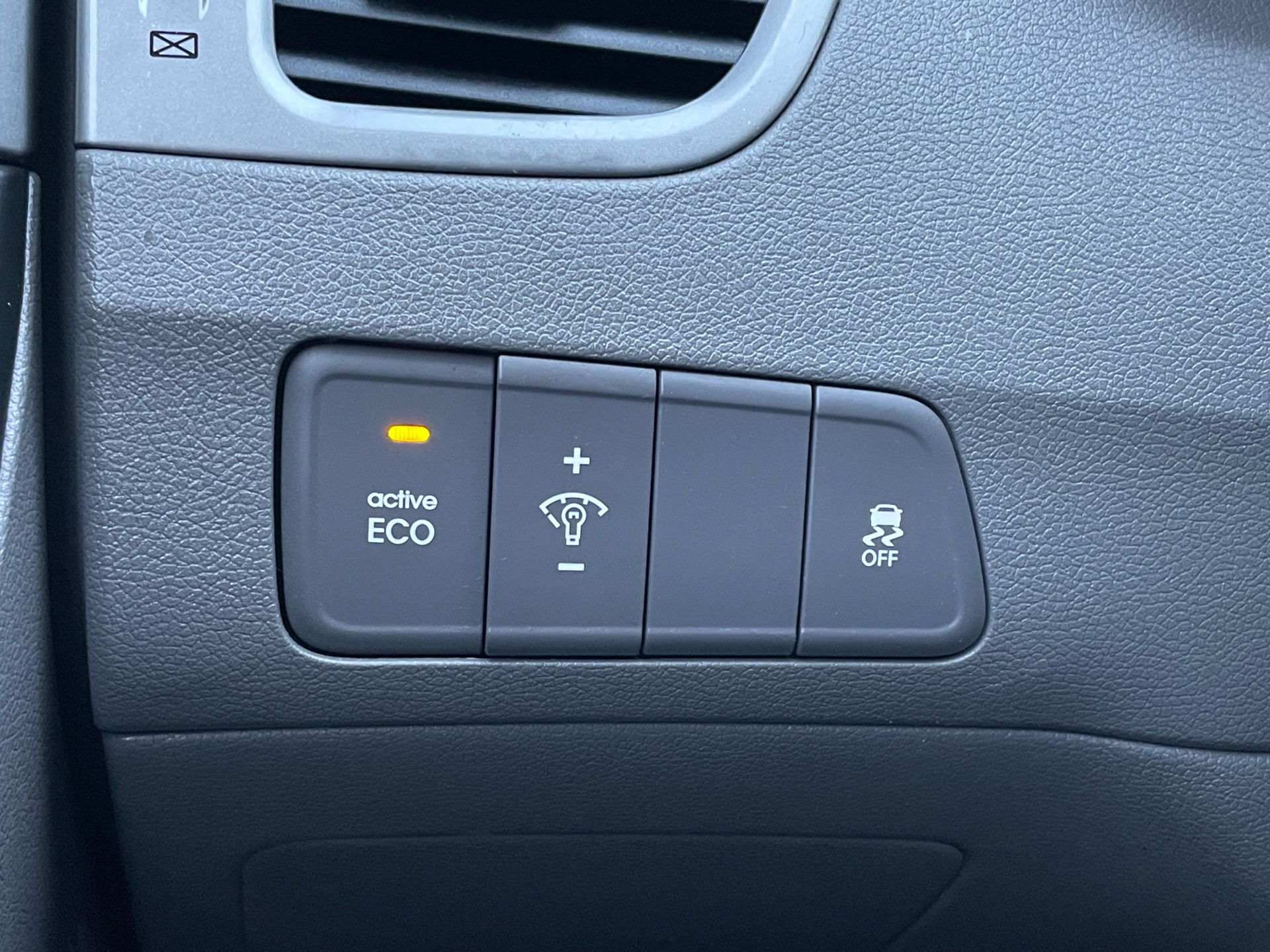 /canadacars/2016-Hyundai-Elantra-4159969346188337.jpg