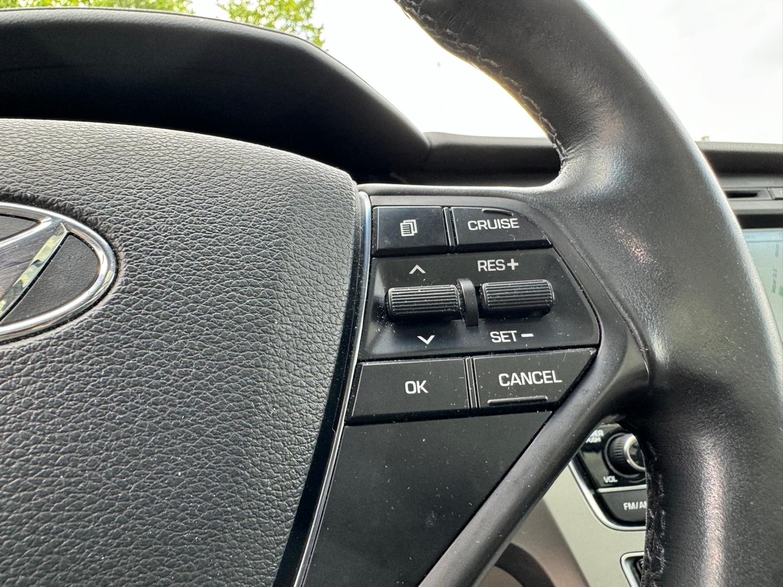 /canadacars/2016-Hyundai-SonataHybrid-7039004735110728.jpg