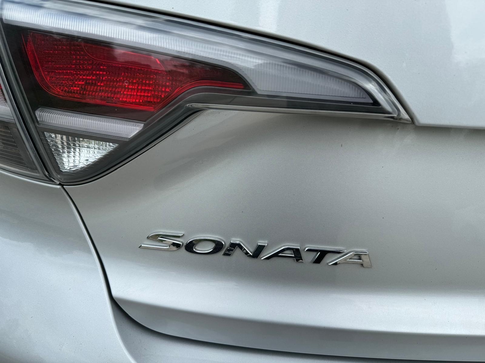/canadacars/2016-Hyundai-SonataHybrid-8369742819155395.jpg