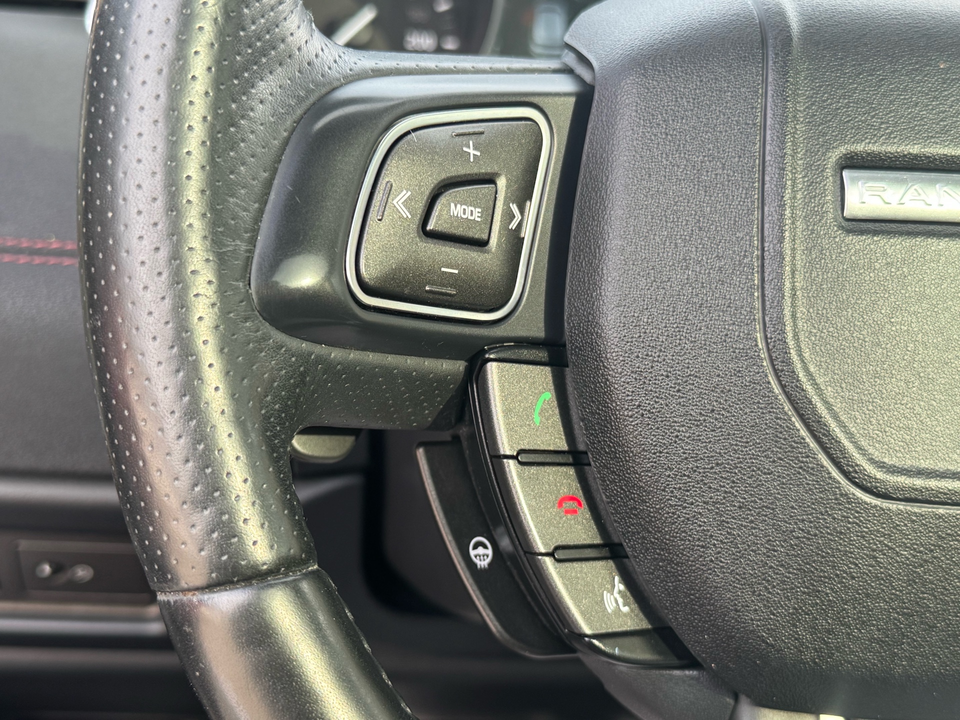 /canadacars/2016-LandRover-RangeRover-7814018860648728.jpg