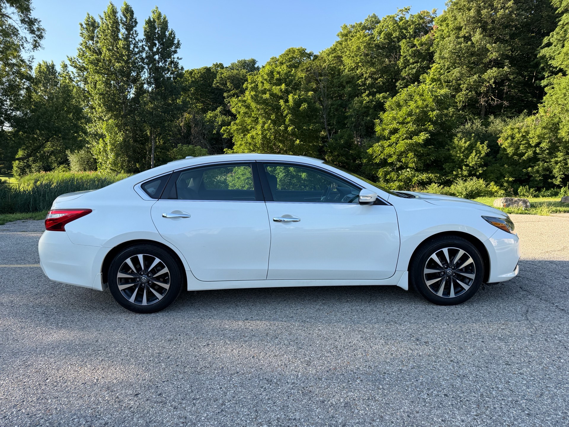 /canadacars/2016-Nissan-Altima-17281036744016243.jpg