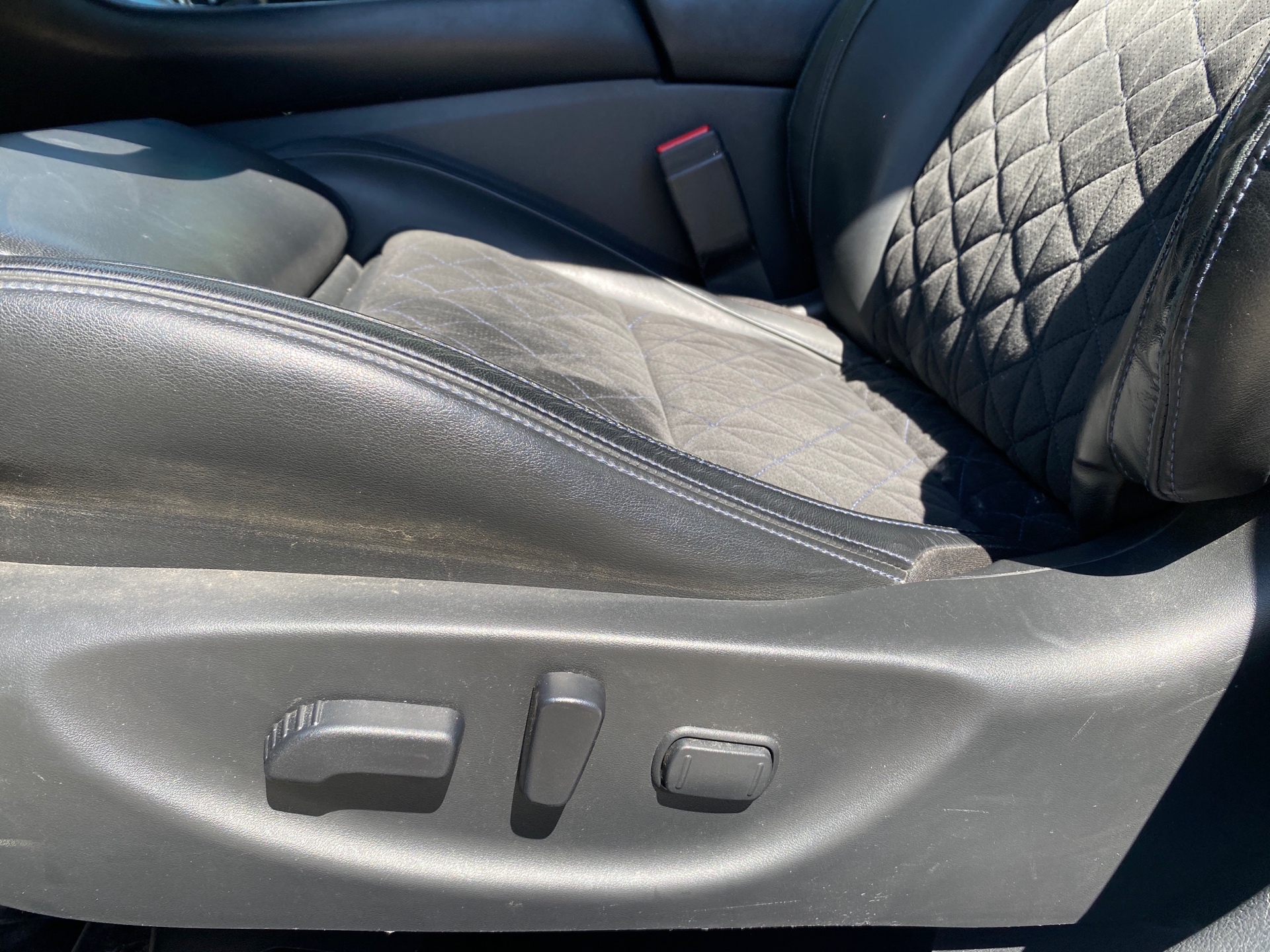 /canadacars/2016-Nissan-Maxima-2122534041541615.jpg