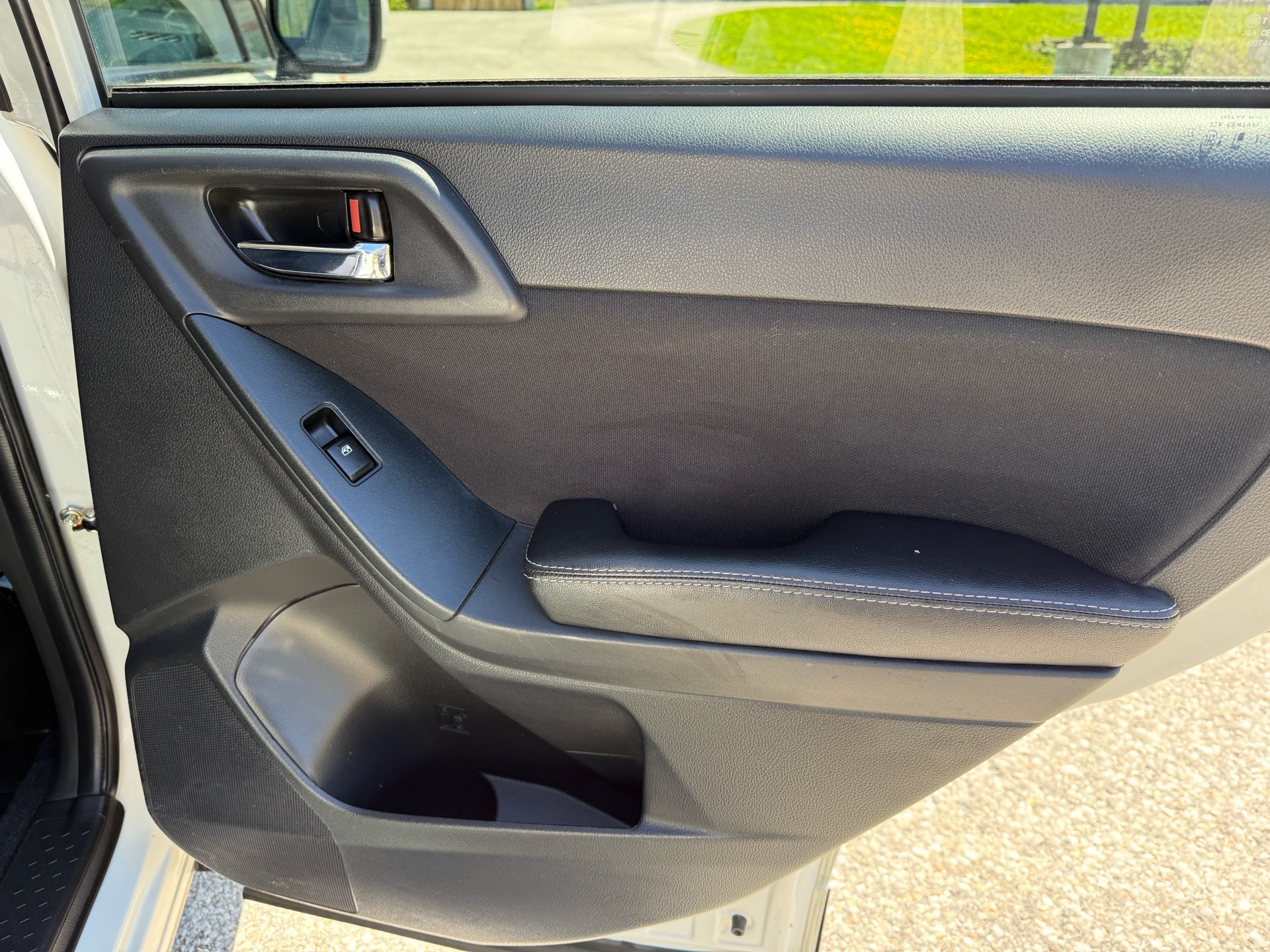 /canadacars/2016-Subaru-Forester-34758570996573335.jpg