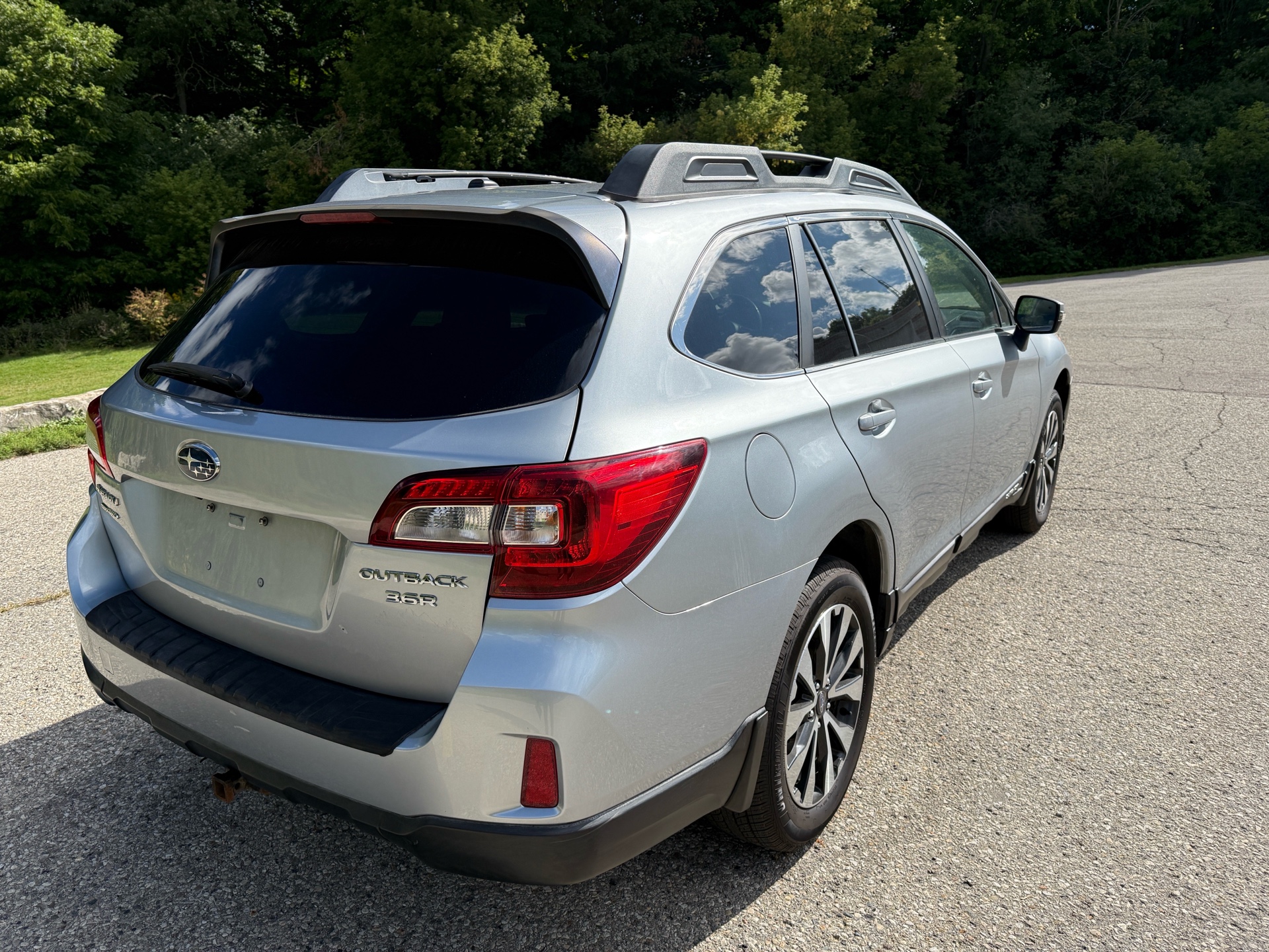 /canadacars/2016-Subaru-Outback-0031709052560962014.jpg