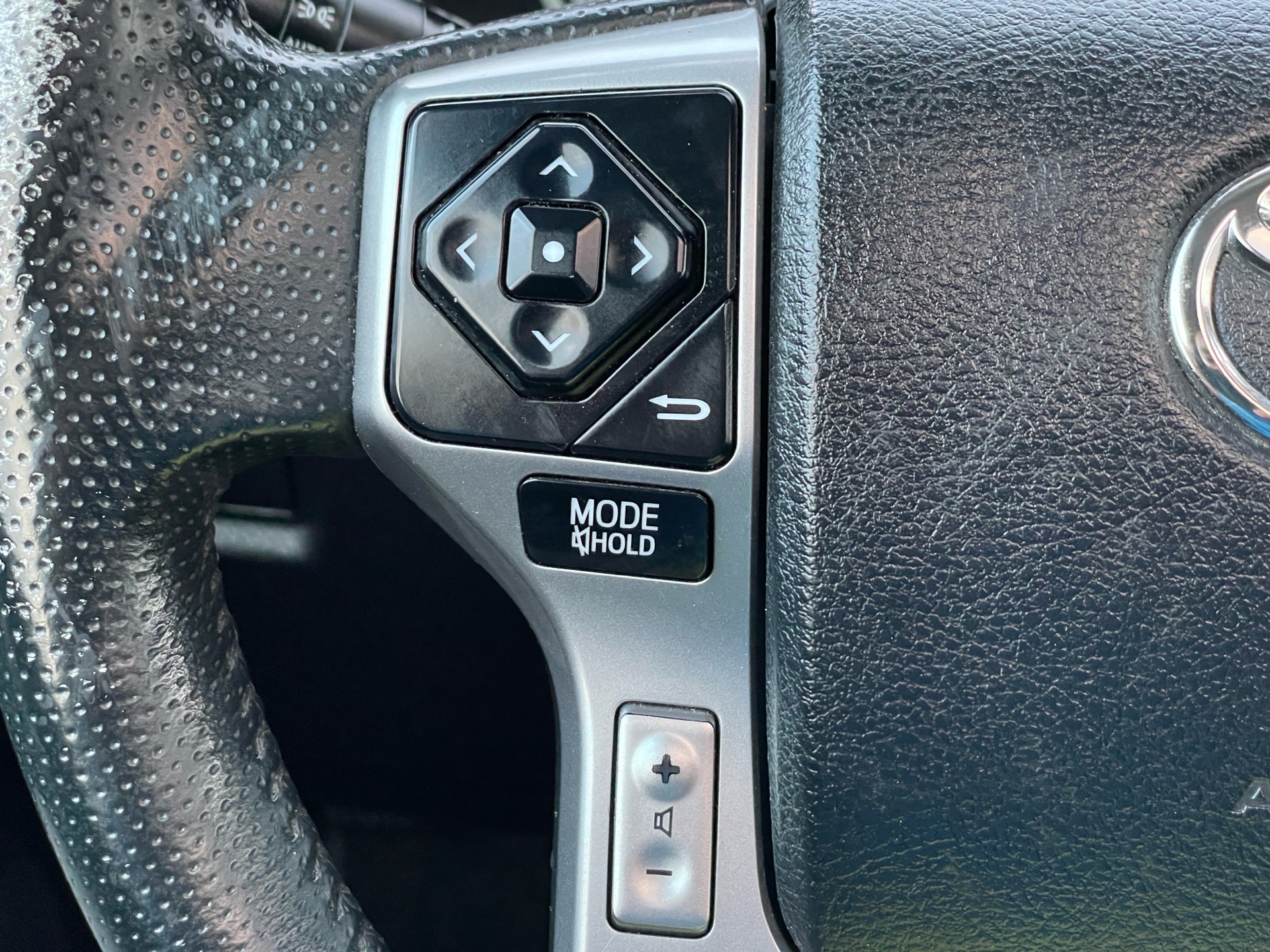 /canadacars/2016-Toyota-4Runner-1854007586791666.jpg