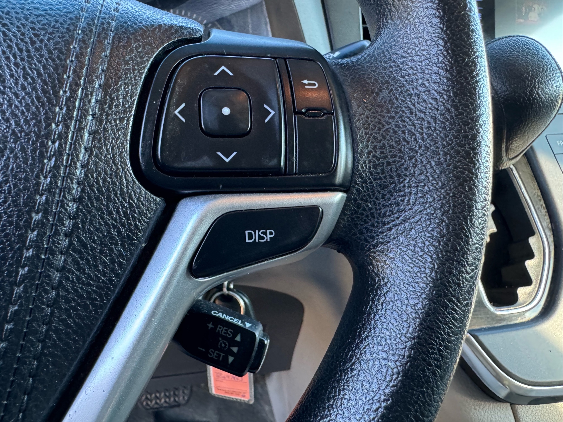 /canadacars/2016-Toyota-Sienna-08340445051241008.jpg