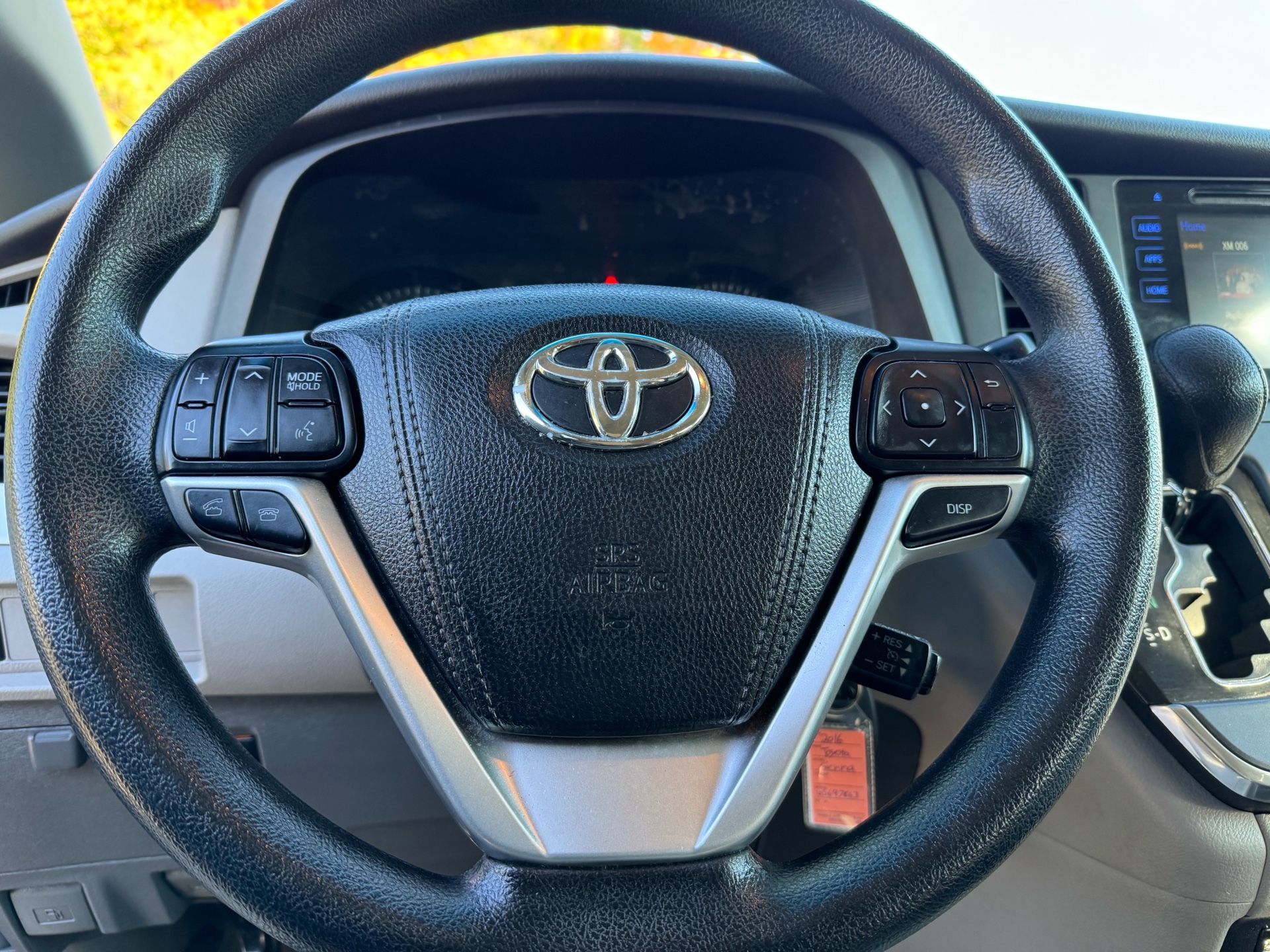 /canadacars/2016-Toyota-Sienna-23380955378321833.jpg