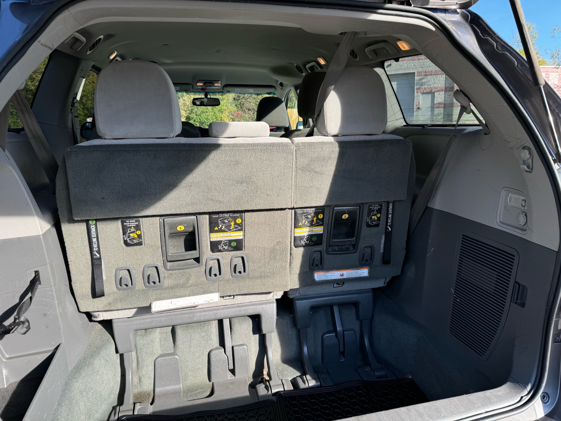 /canadacars/2016-Toyota-Sienna-2409751094515722.jpg
