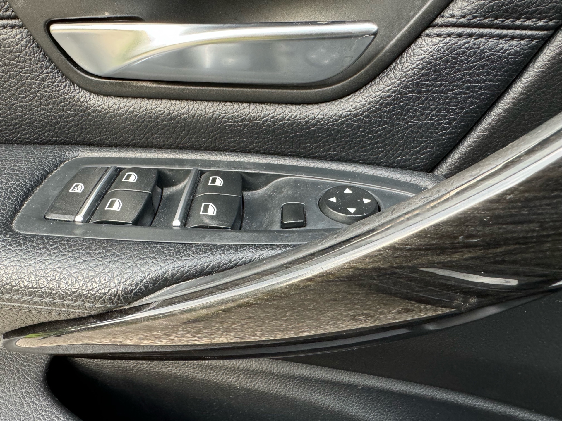 /canadacars/2017-BMW-3Series-10159265351212055.jpg