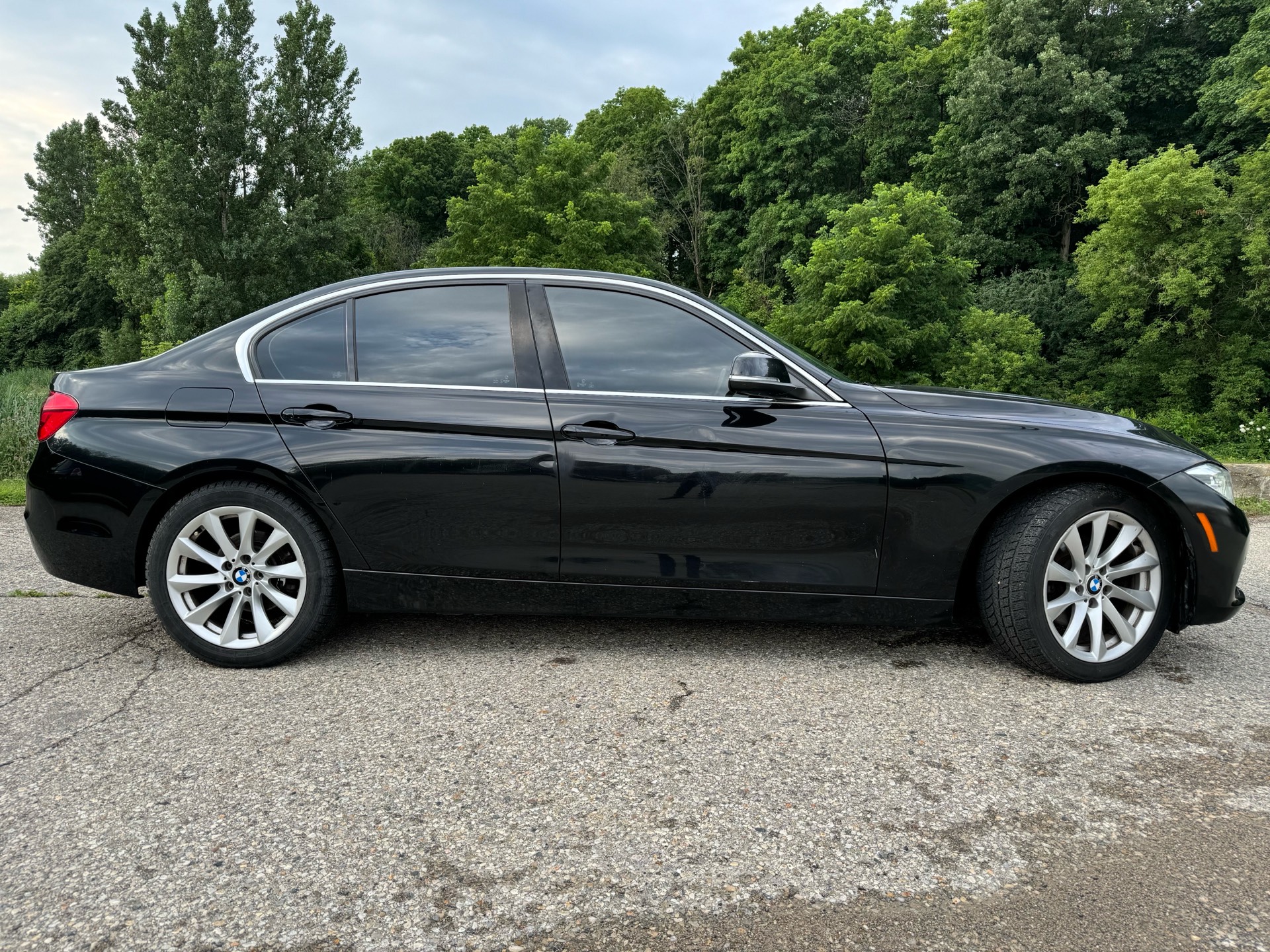 /canadacars/2017-BMW-3Series-13525072056429388.jpg