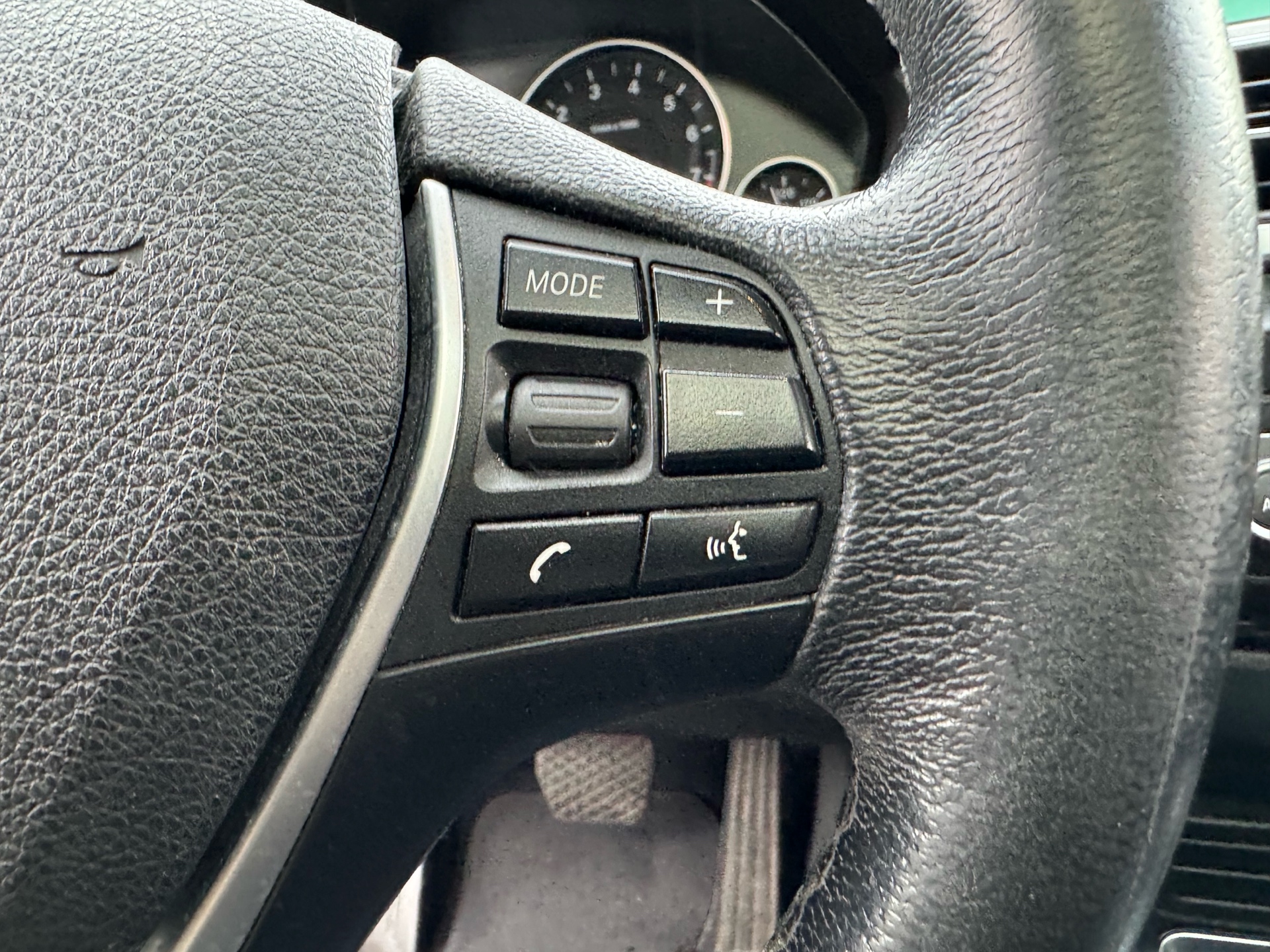 /canadacars/2017-BMW-3Series-3394291849616138.jpg