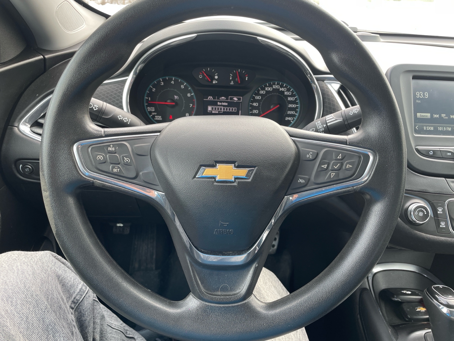 /canadacars/2017-Chevrolet-Malibu-7783619033034401.jpg