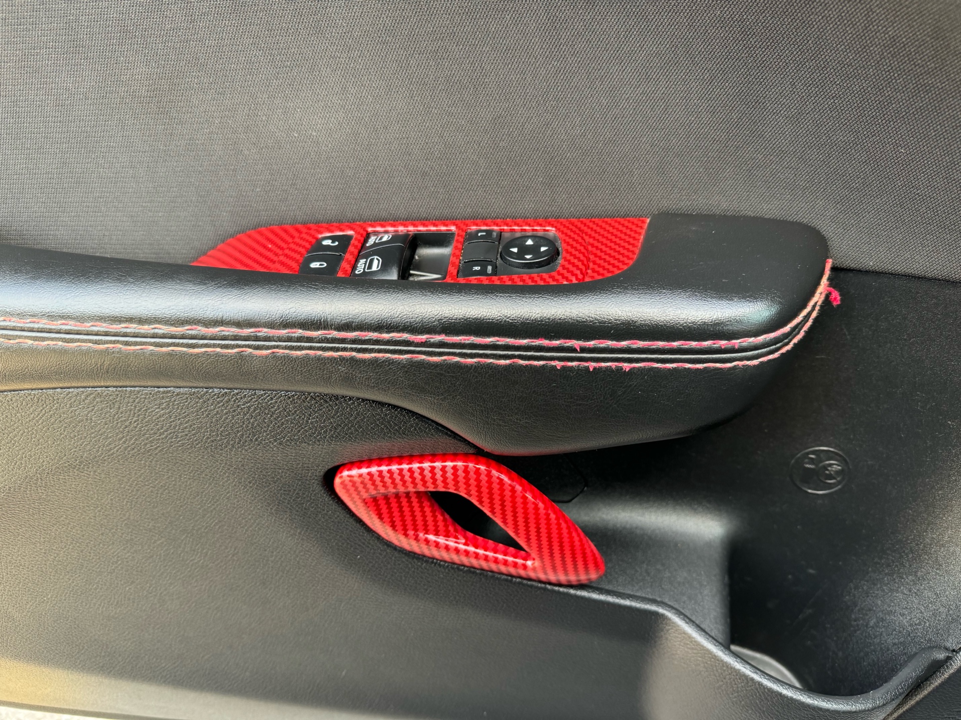 /canadacars/2017-Dodge-Challenger-8294800038368959.jpg