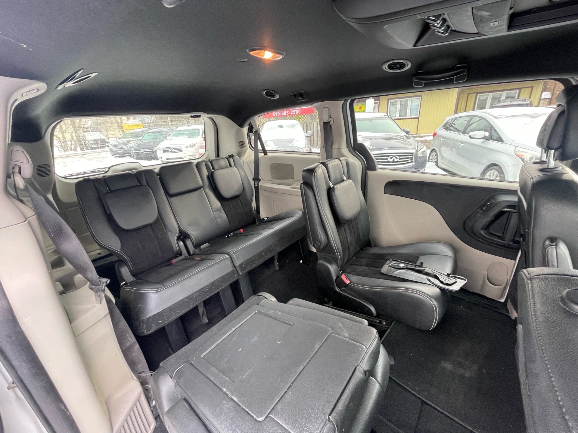 /canadacars/2017-Dodge-GrandCaravan-006479387944278381.jpg