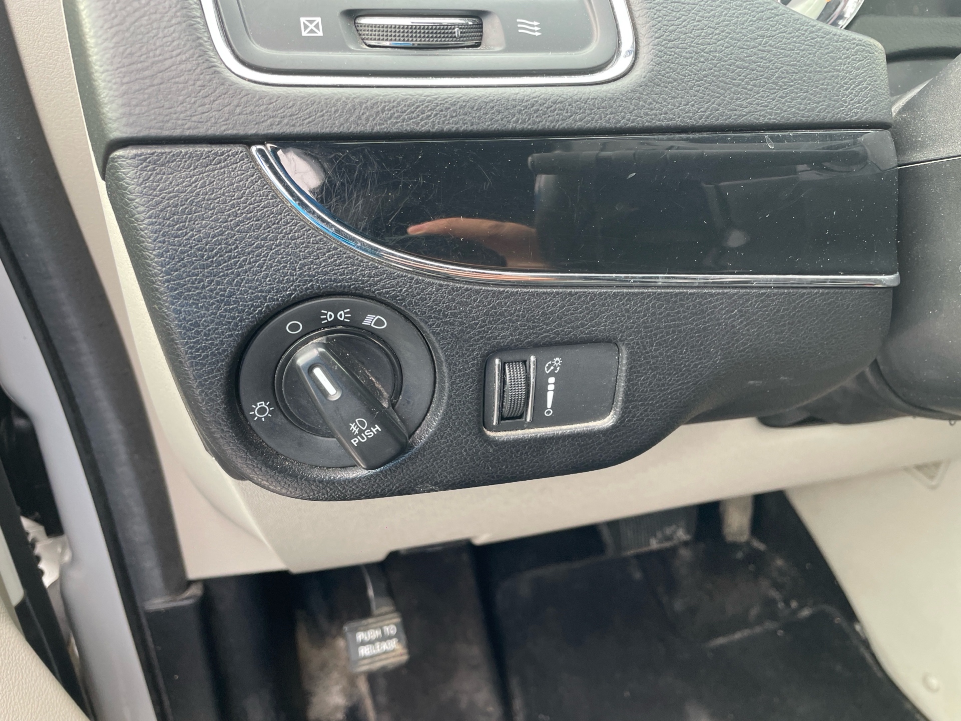 /canadacars/2017-Dodge-GrandCaravan-9647961211638454.jpg