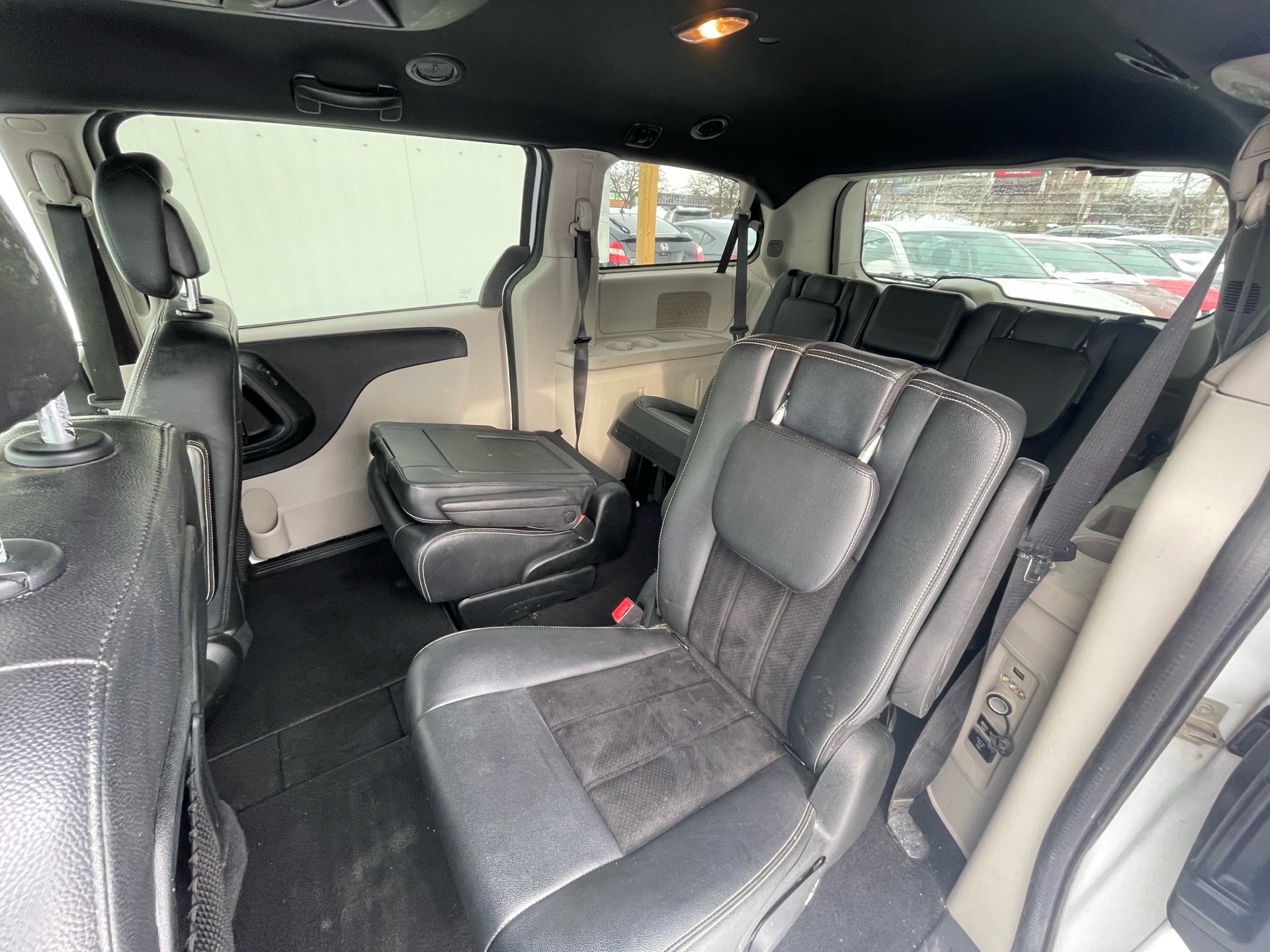 /canadacars/2017-Dodge-GrandCaravan-9888253377447942.jpg