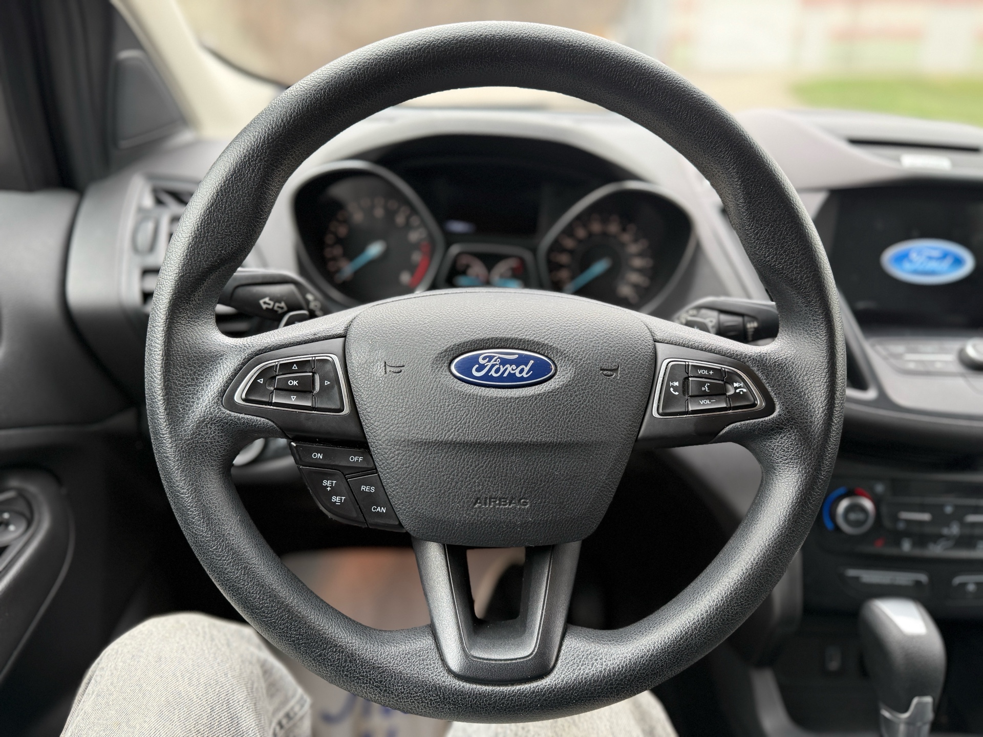 /canadacars/2017-FORD-ESCAPE-8448058425511851.jpg