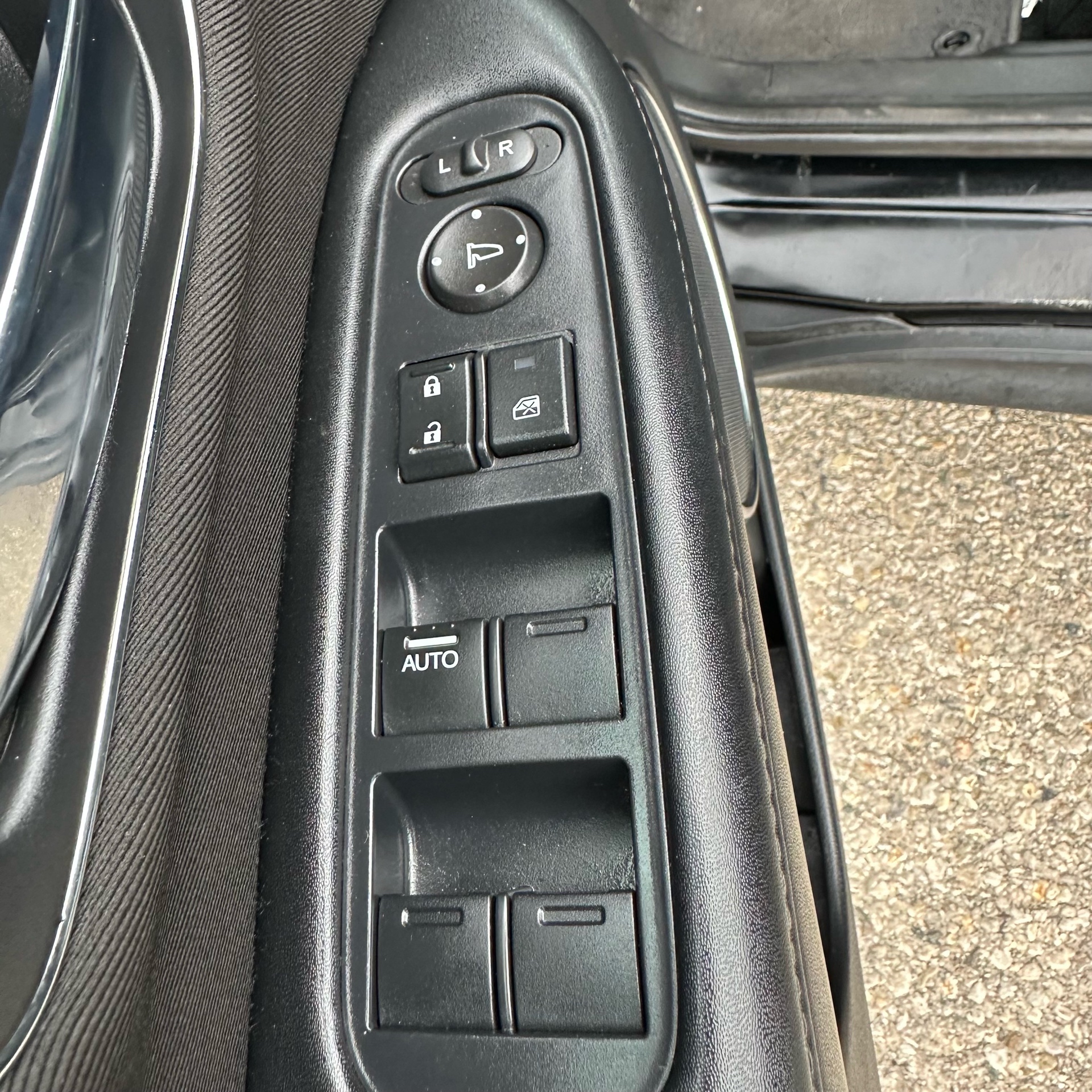 /canadacars/2017-Honda-HR-V-3706975774531487.jpg