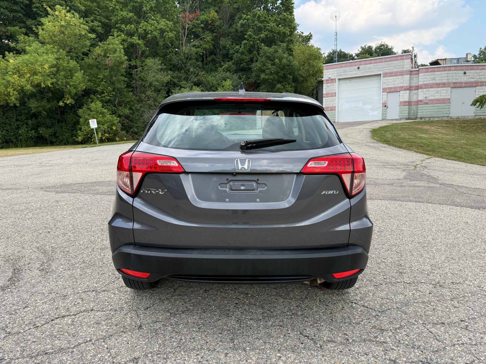 /canadacars/2017-Honda-HR-V-7565337936677294.jpg