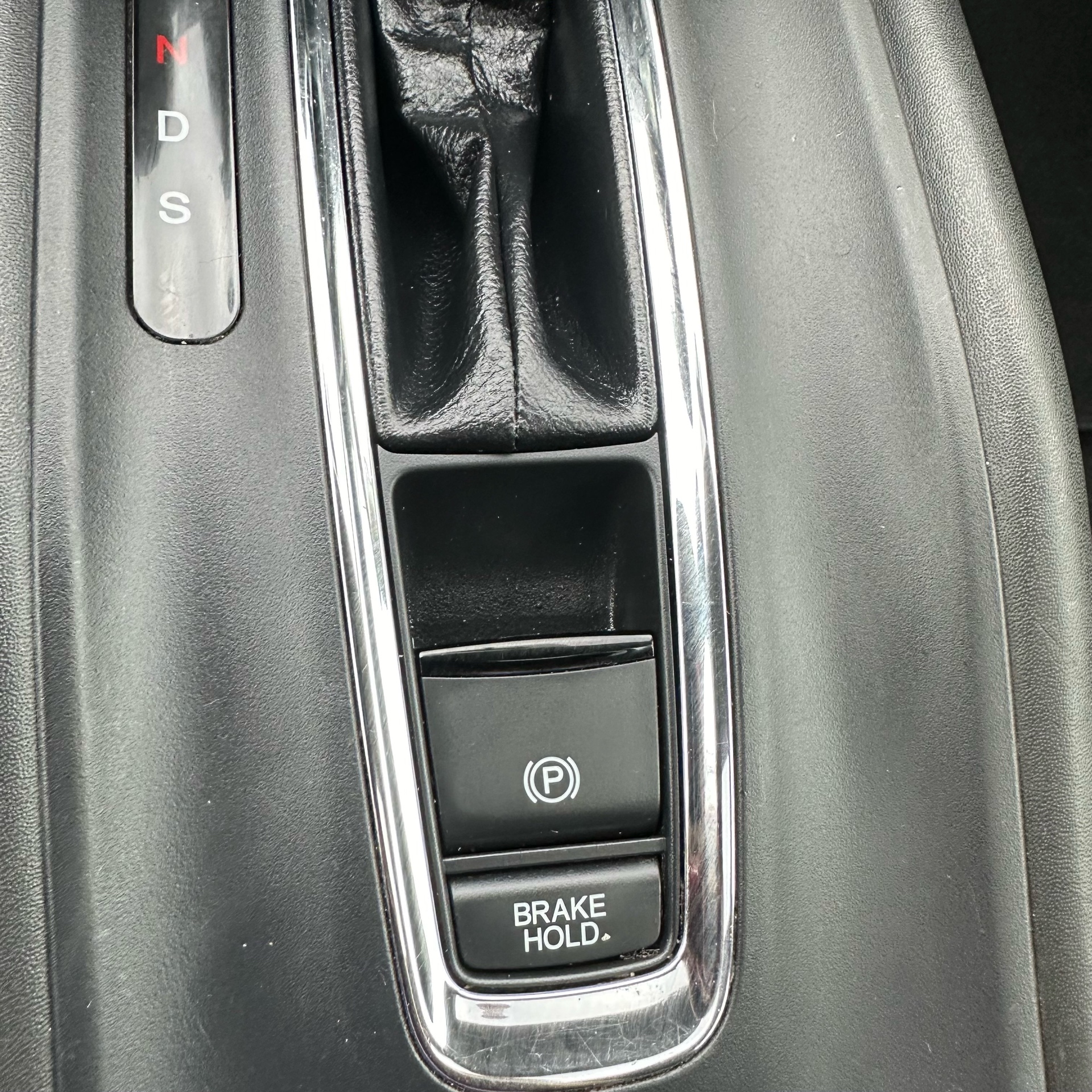 /canadacars/2017-Honda-HR-V-9480692330844371.jpg