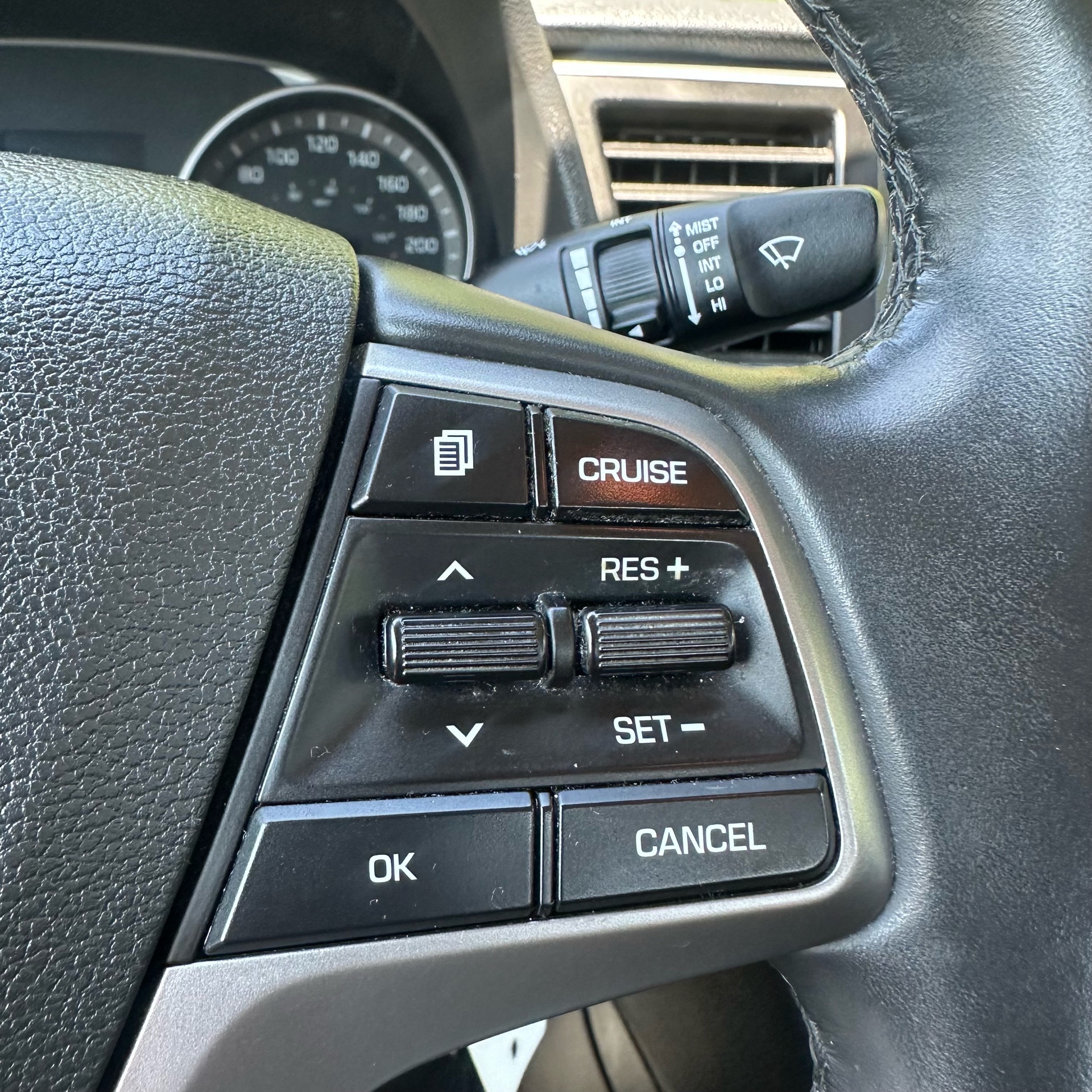 /canadacars/2017-Hyundai-Elantra-2350666346085557.jpg