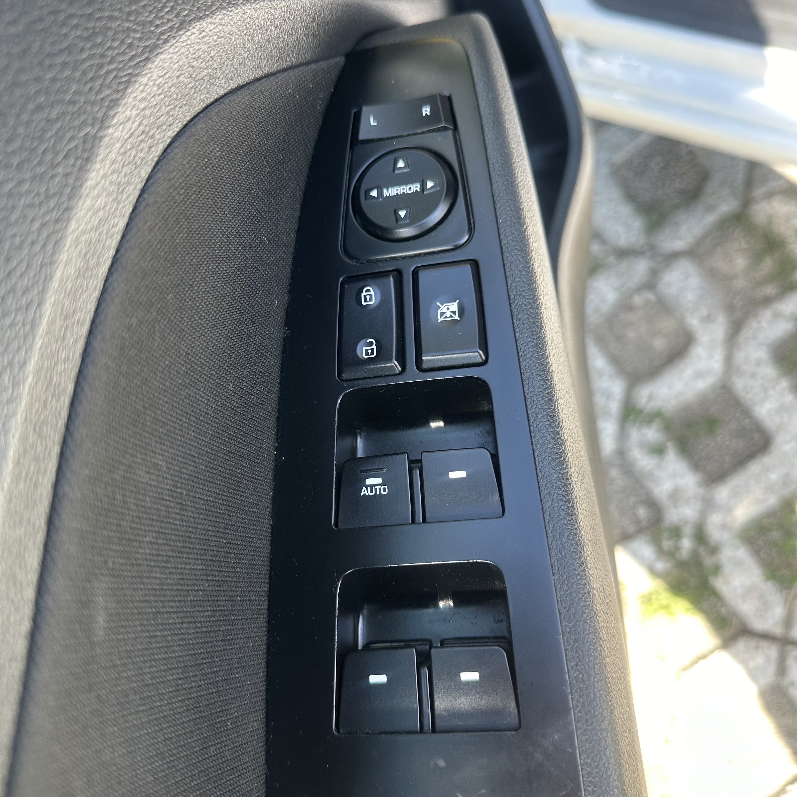 /canadacars/2017-Hyundai-Elantra-4635274312475024.jpg