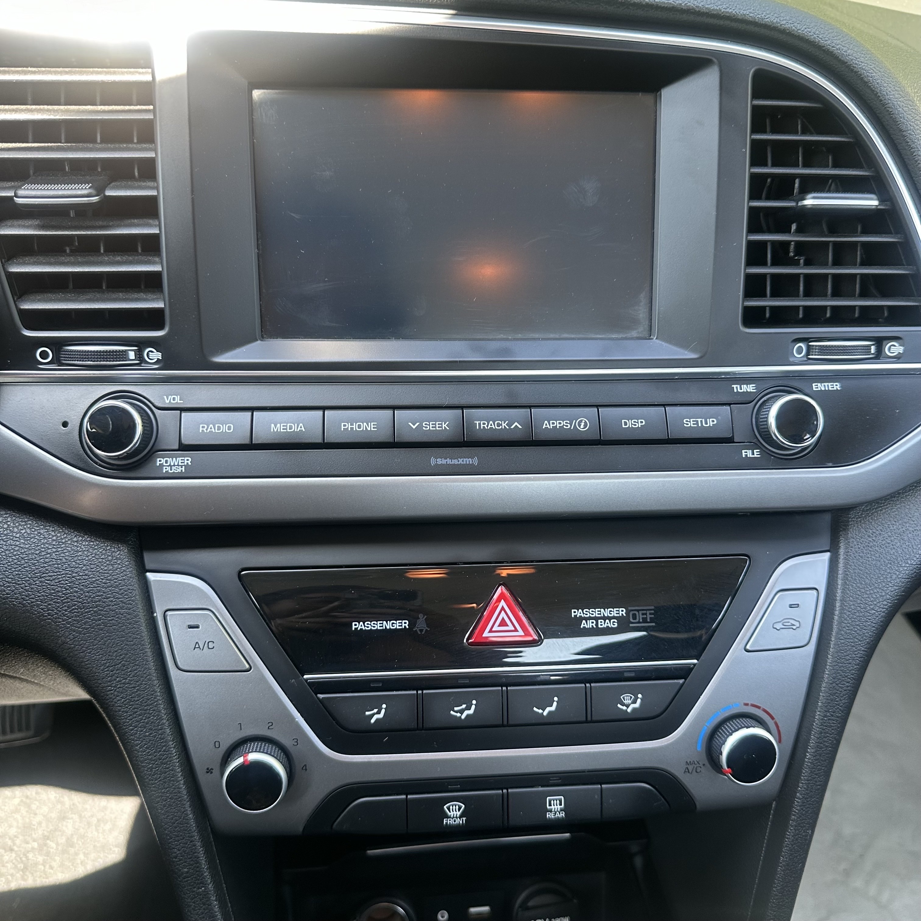 /canadacars/2017-Hyundai-Elantra-5892270191167583.jpg