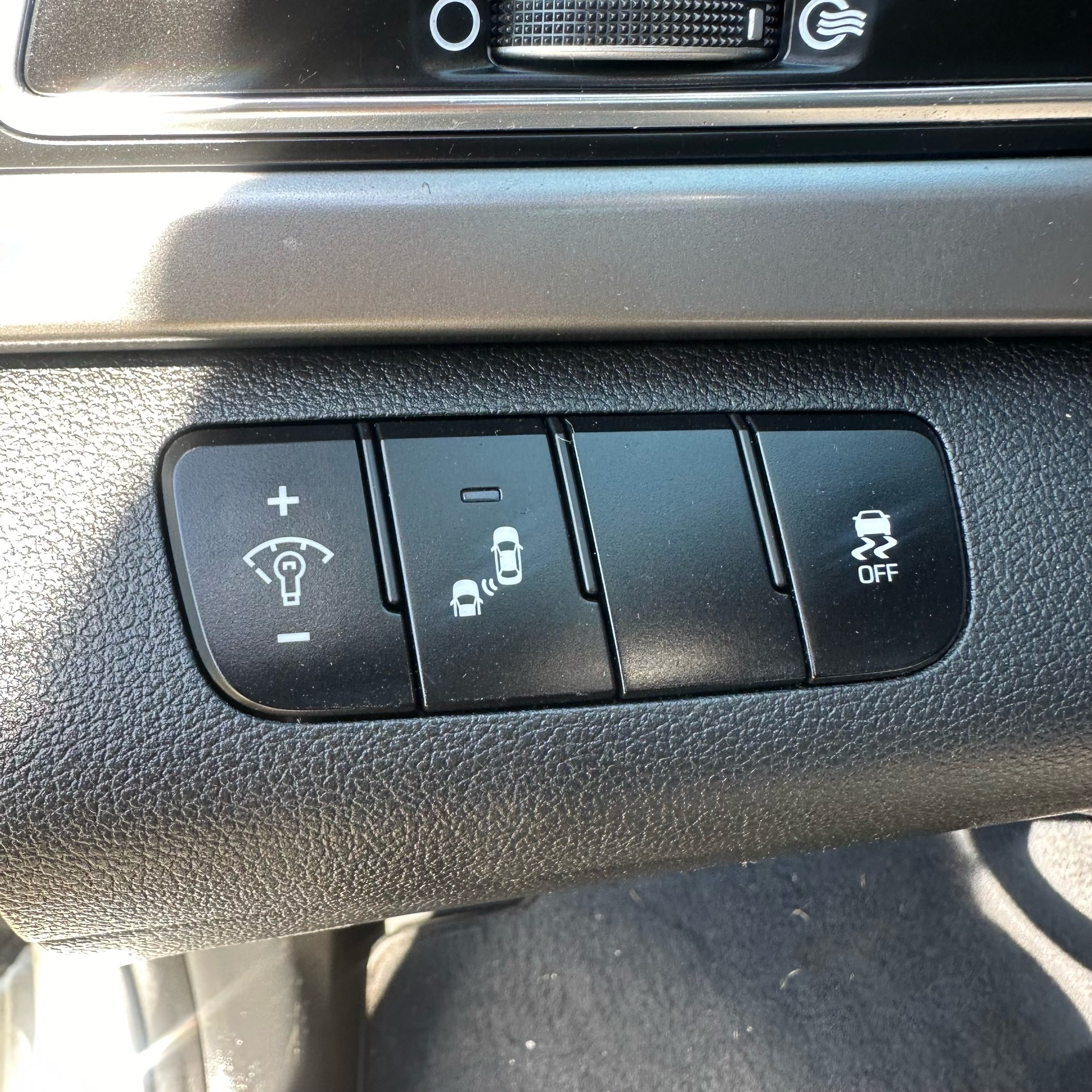 /canadacars/2017-Hyundai-Elantra-6741127980209809.jpg
